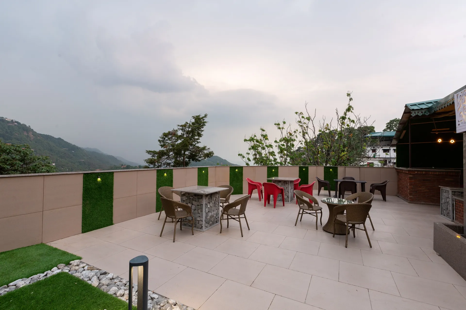 Hotel LA Eden Outdoors