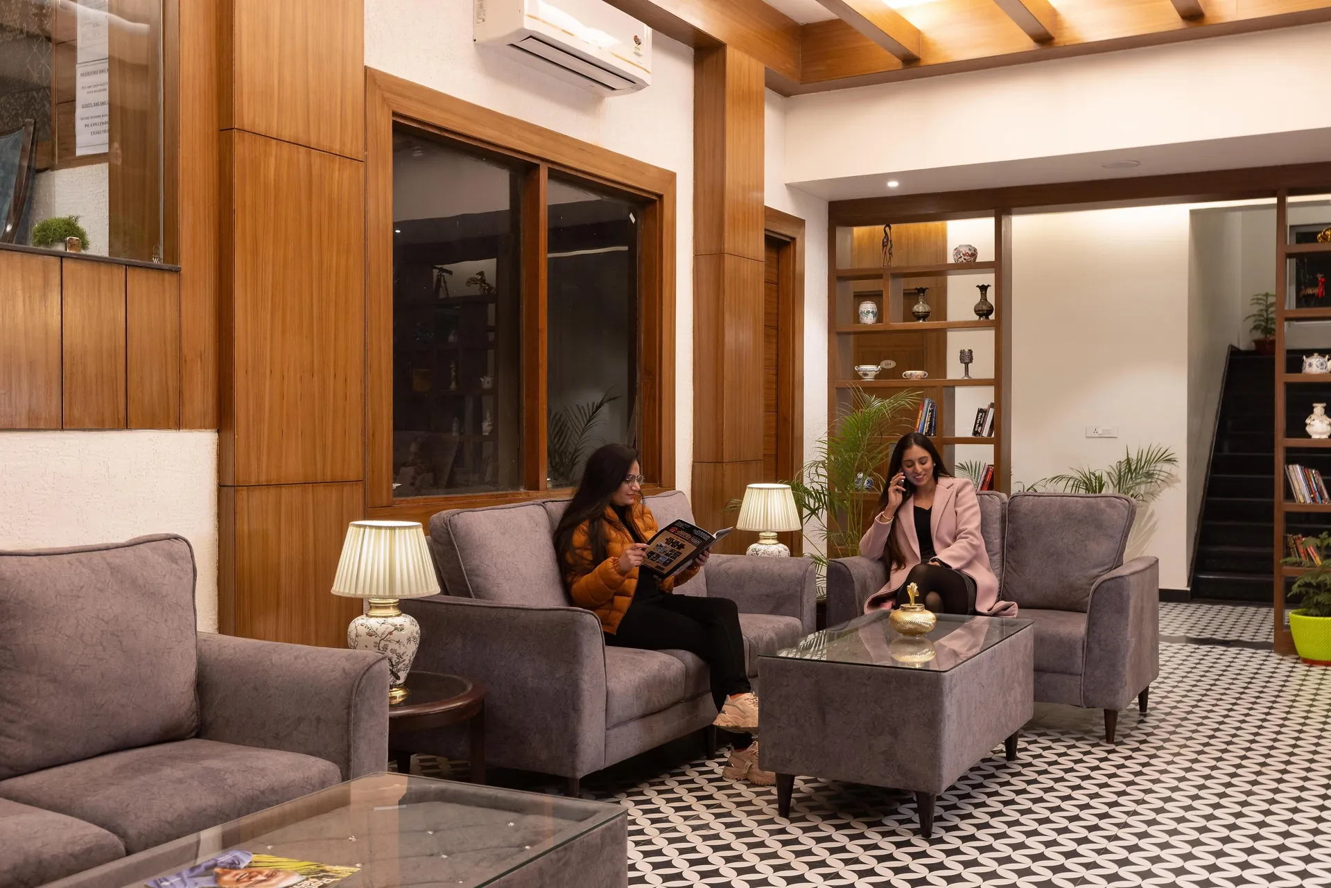 Hotel North Wood Common Area