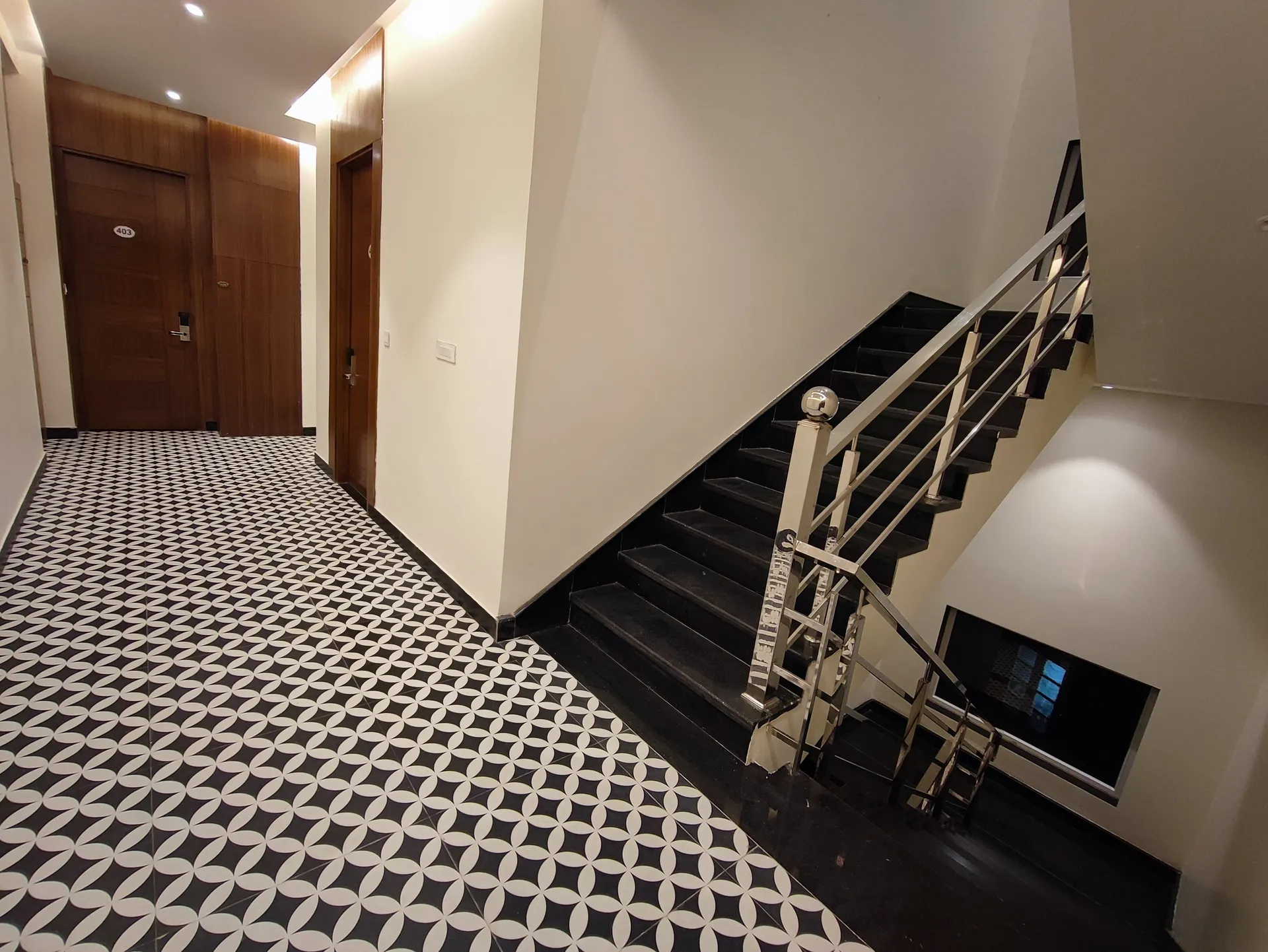 Hotel North Wood Room