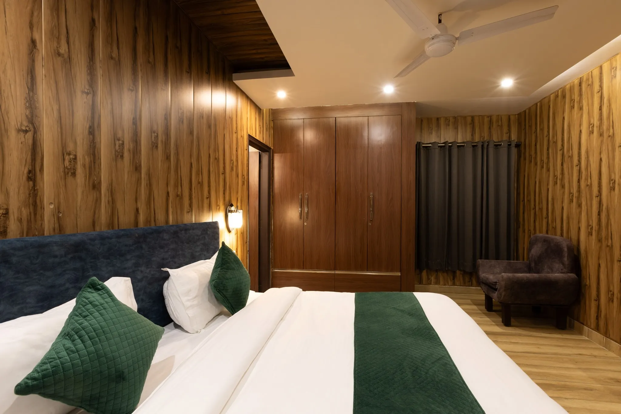 Hotel Park Royale Inn Room