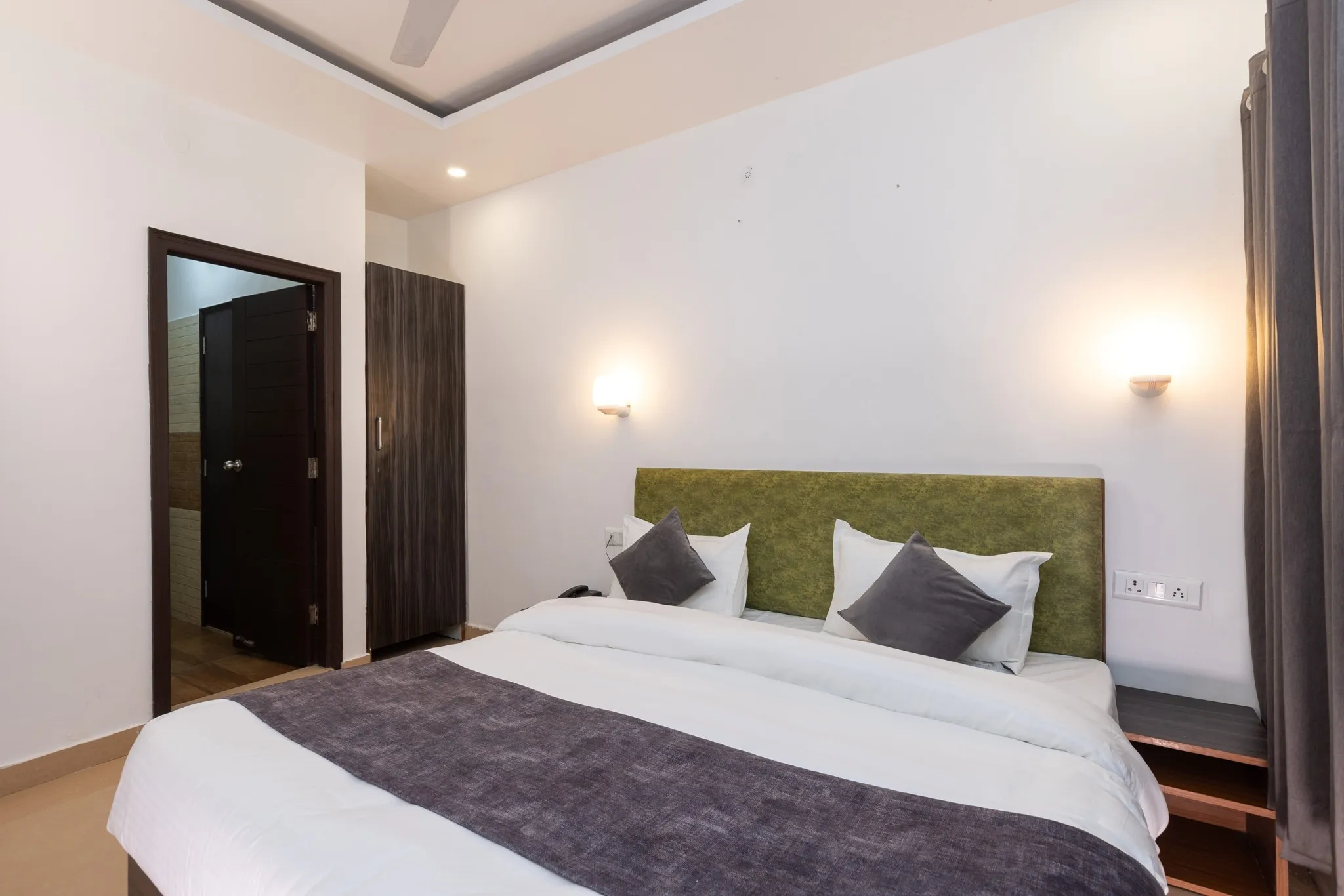 Hotel Park Royale Inn Room