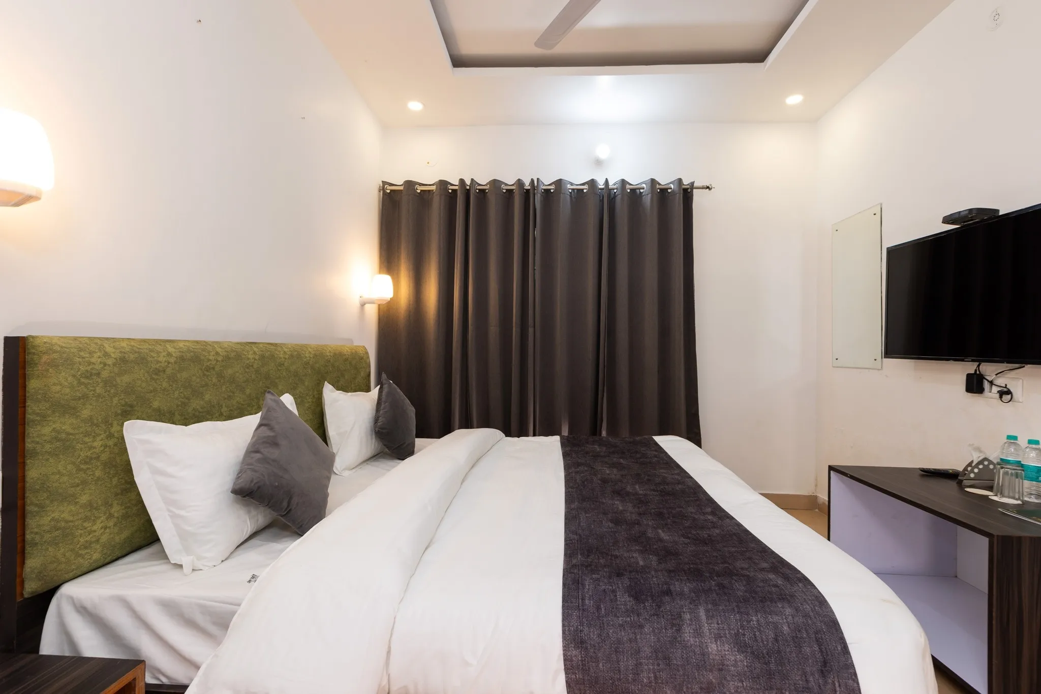 Hotel Park Royale Inn Room