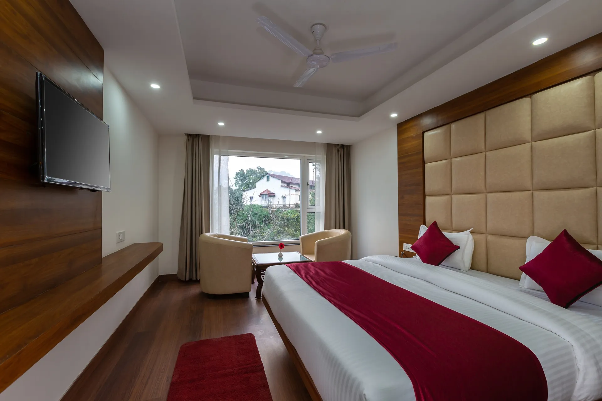 Hotel Wild Wood Room