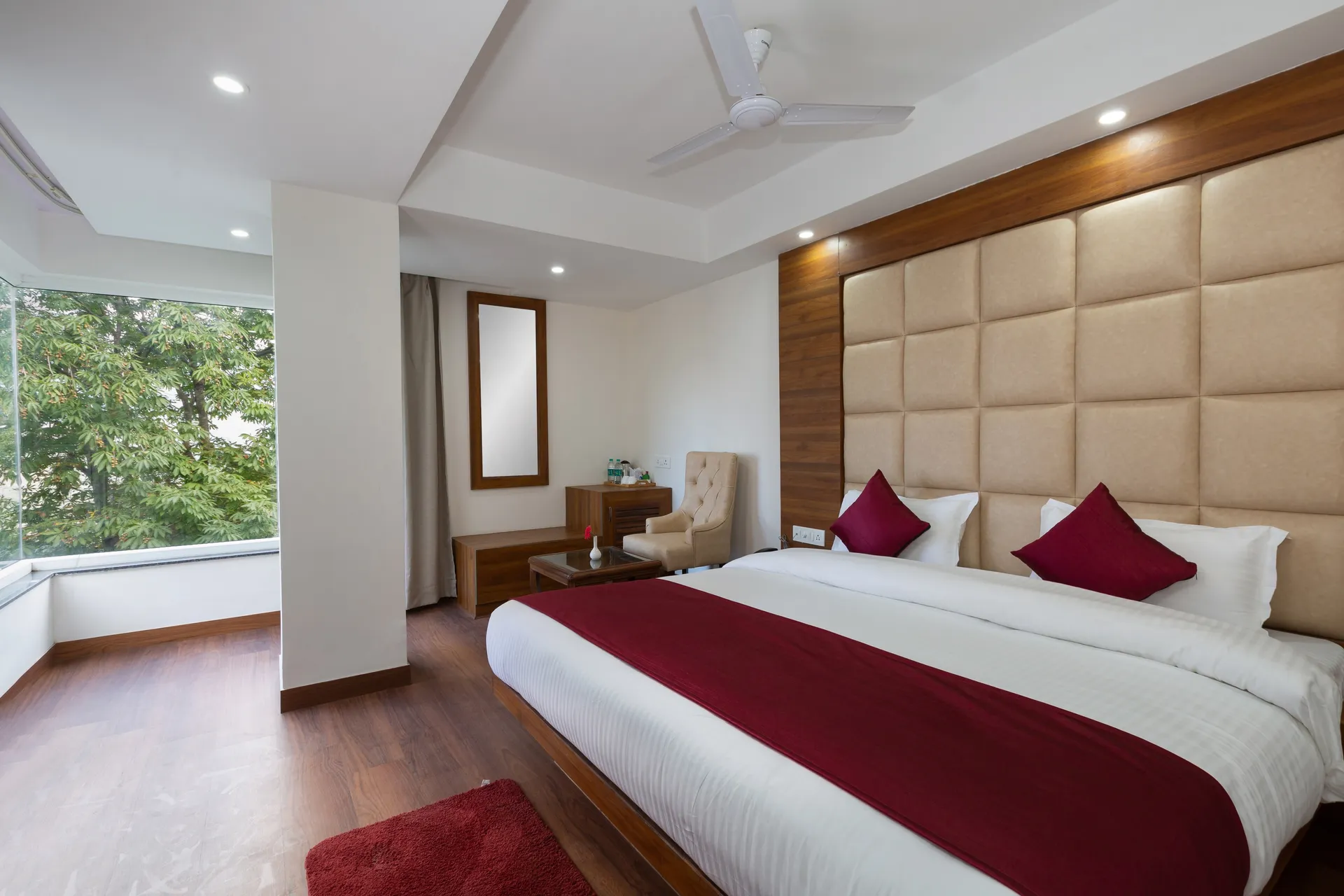 Hotel Wild Wood Room