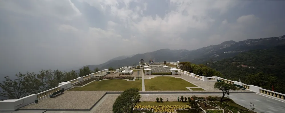 Jaypee Residency Manor Outdoors