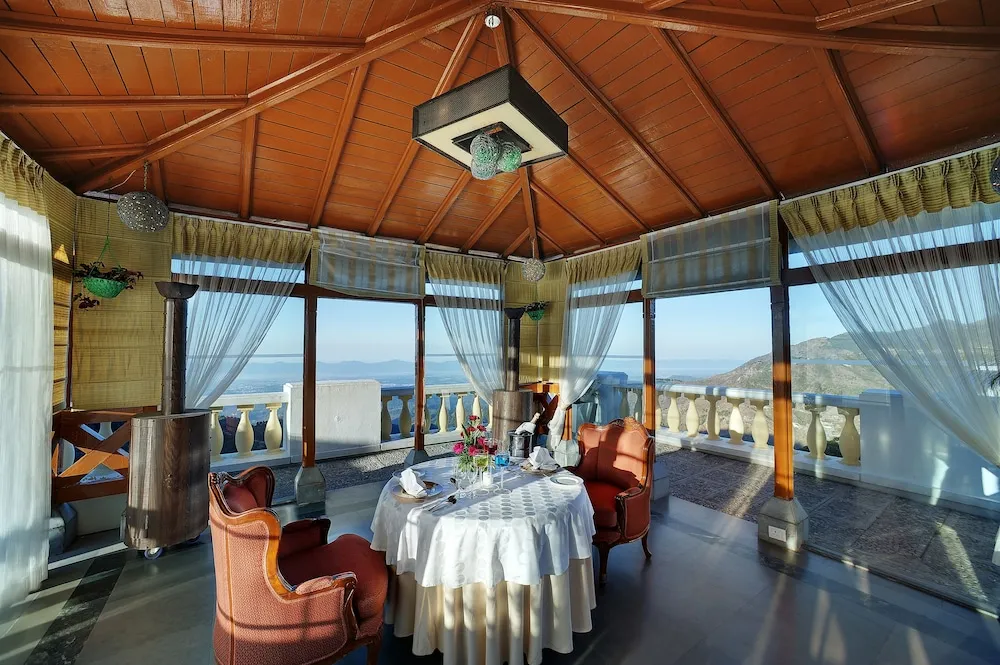 Jaypee Residency Manor Outdoors
