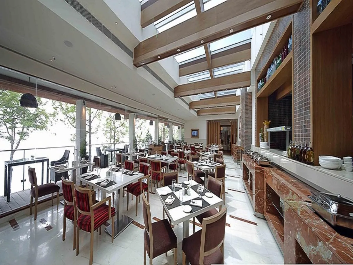 Jaypee Residency Manor Restaurant