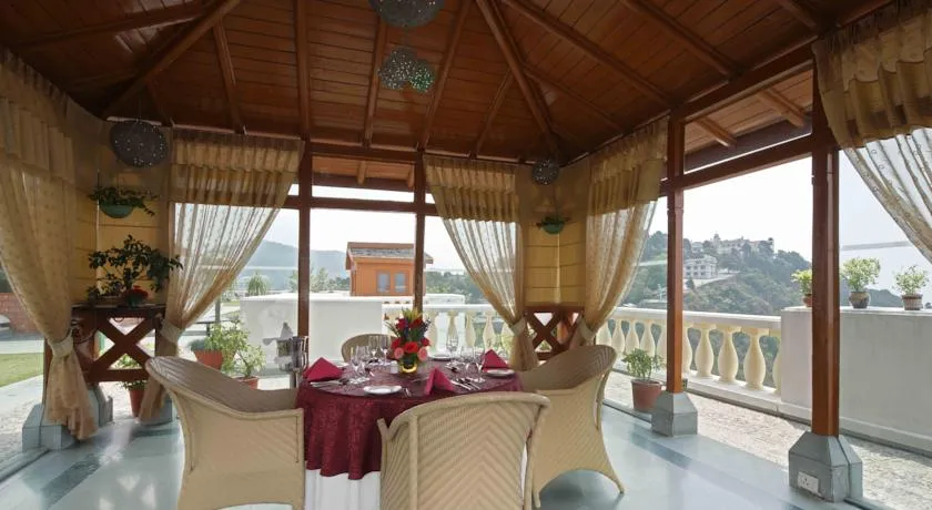 Jaypee Residency Manor Restaurant