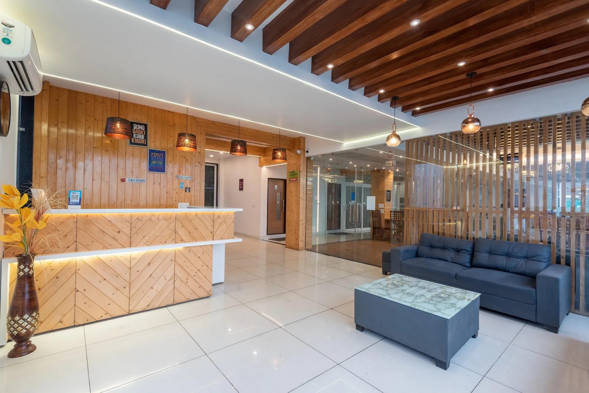 MV Acosta by Lawrence Hotels Reception