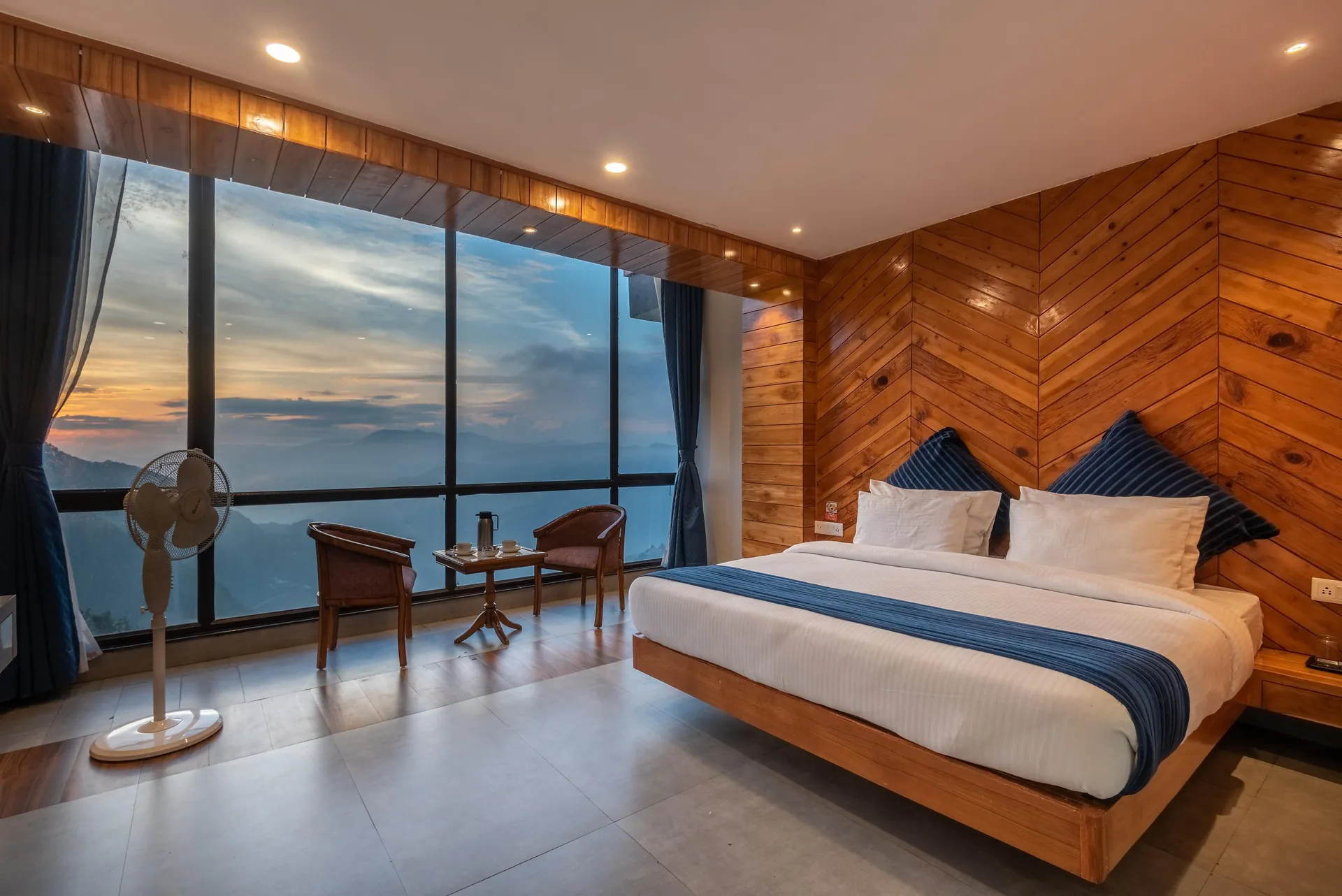 MV Acosta by Lawrence Hotels Room