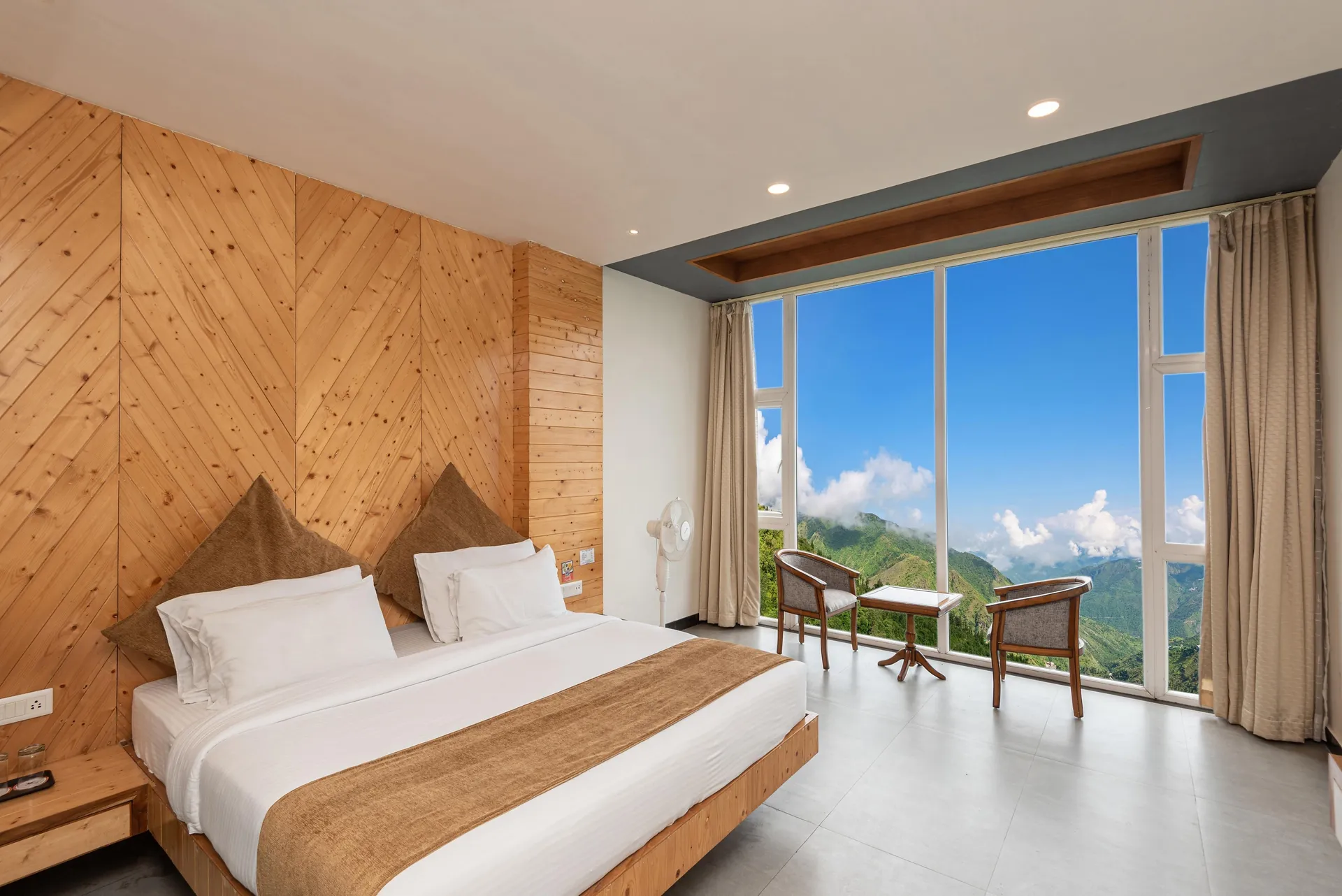 MV Acosta by Lawrence Hotels Room