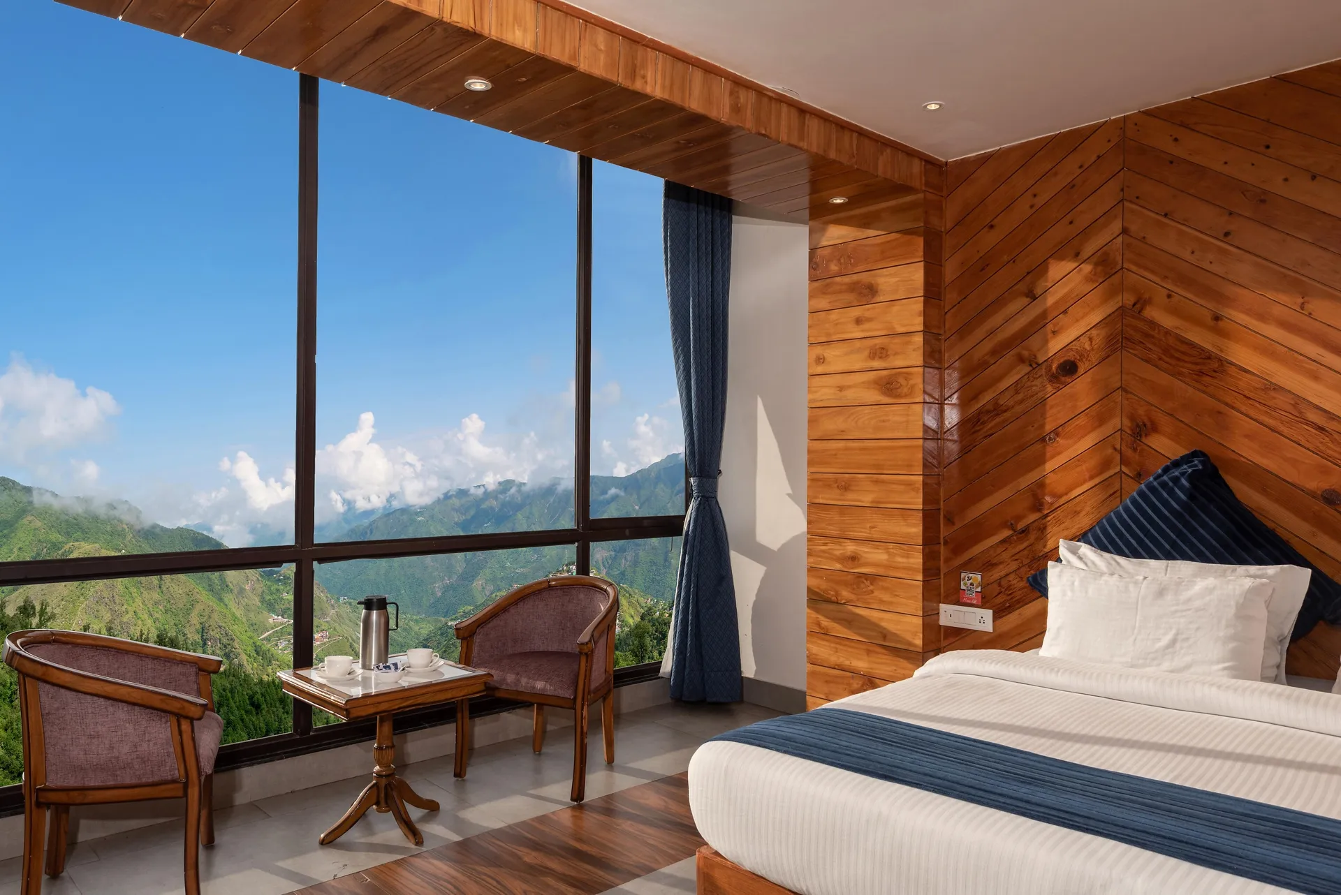 MV Acosta by Lawrence Hotels Room