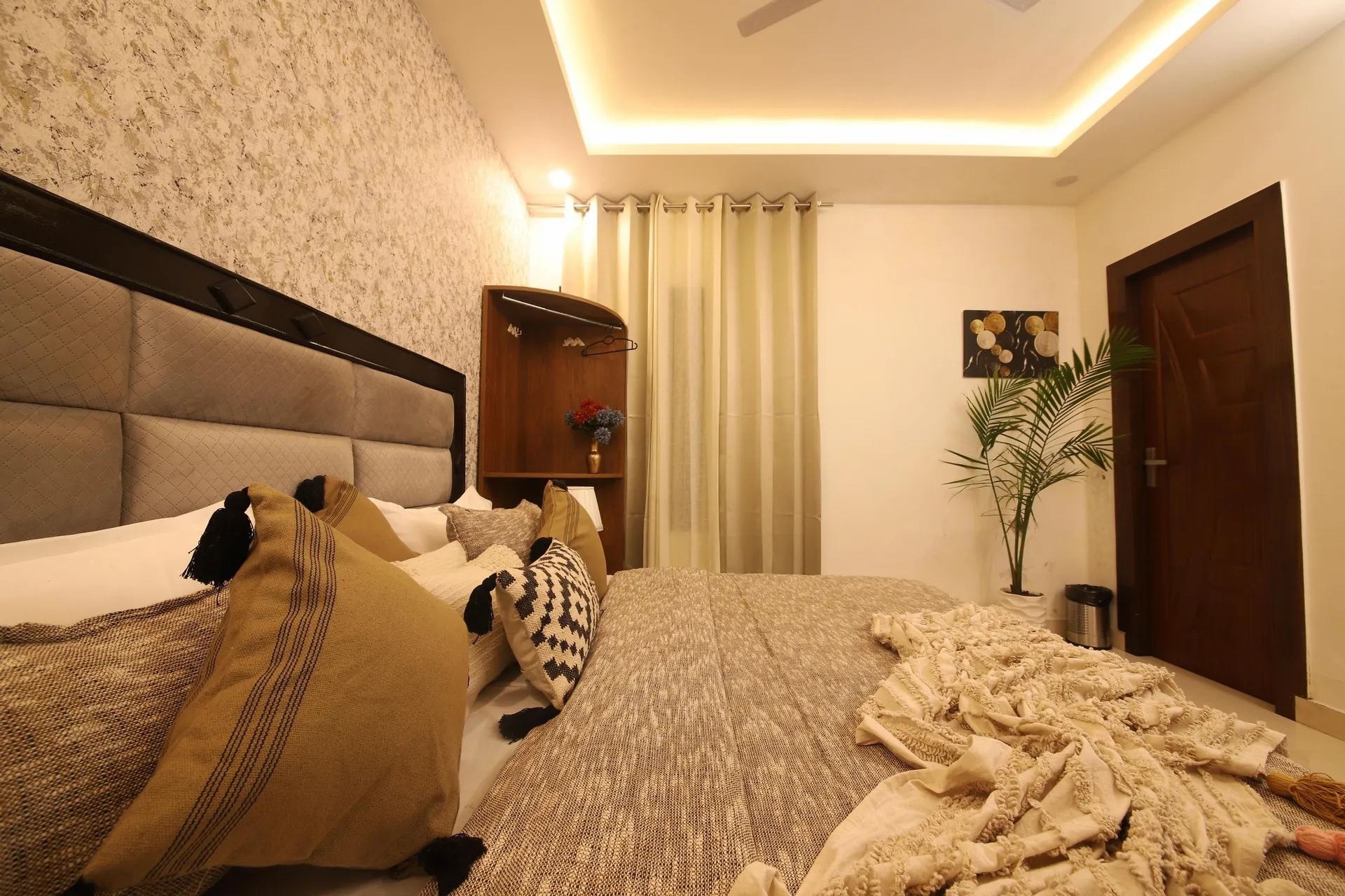 Perfectstayz Homes Mussoorie Room