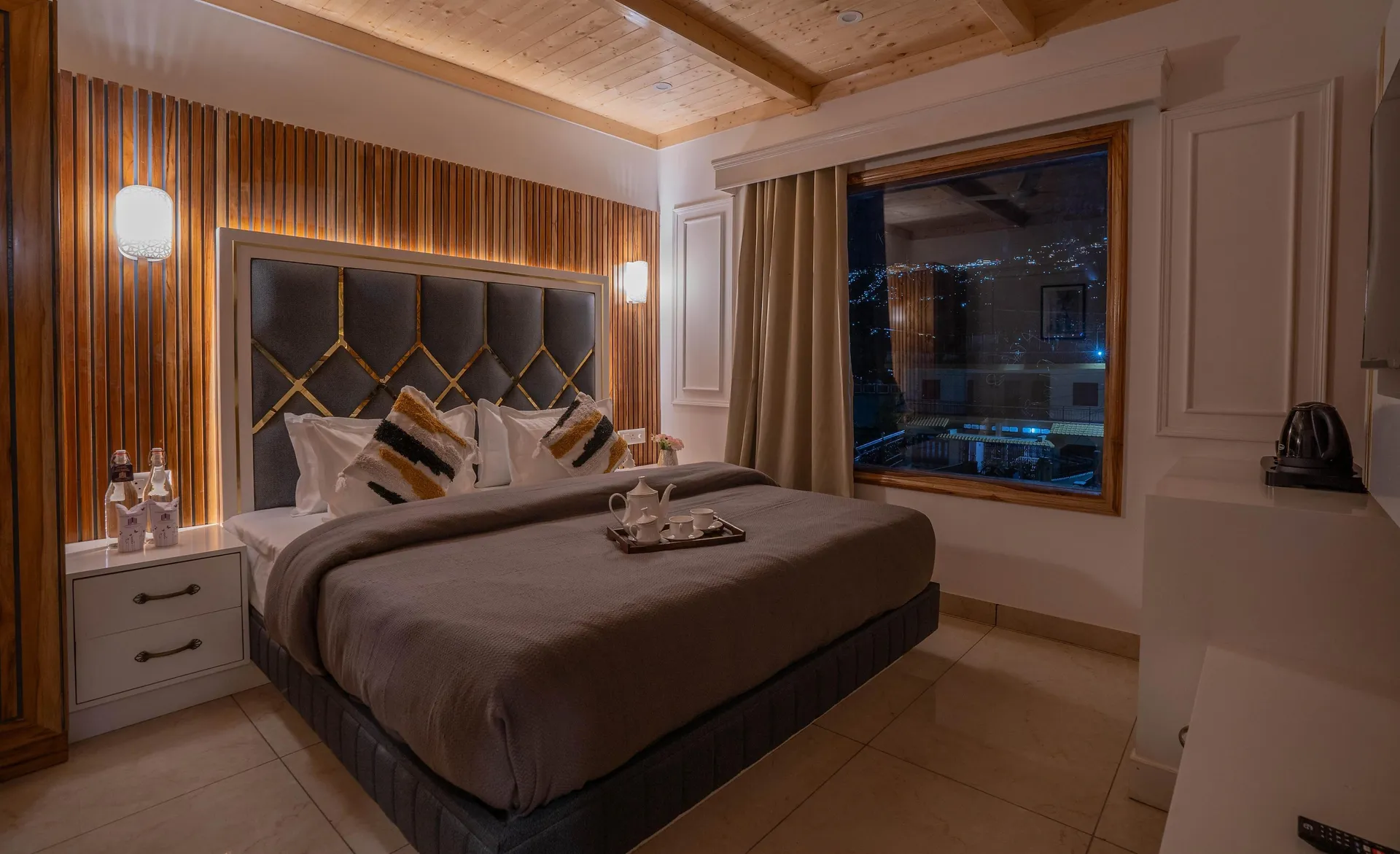 Perfectstayz Paradise Room
