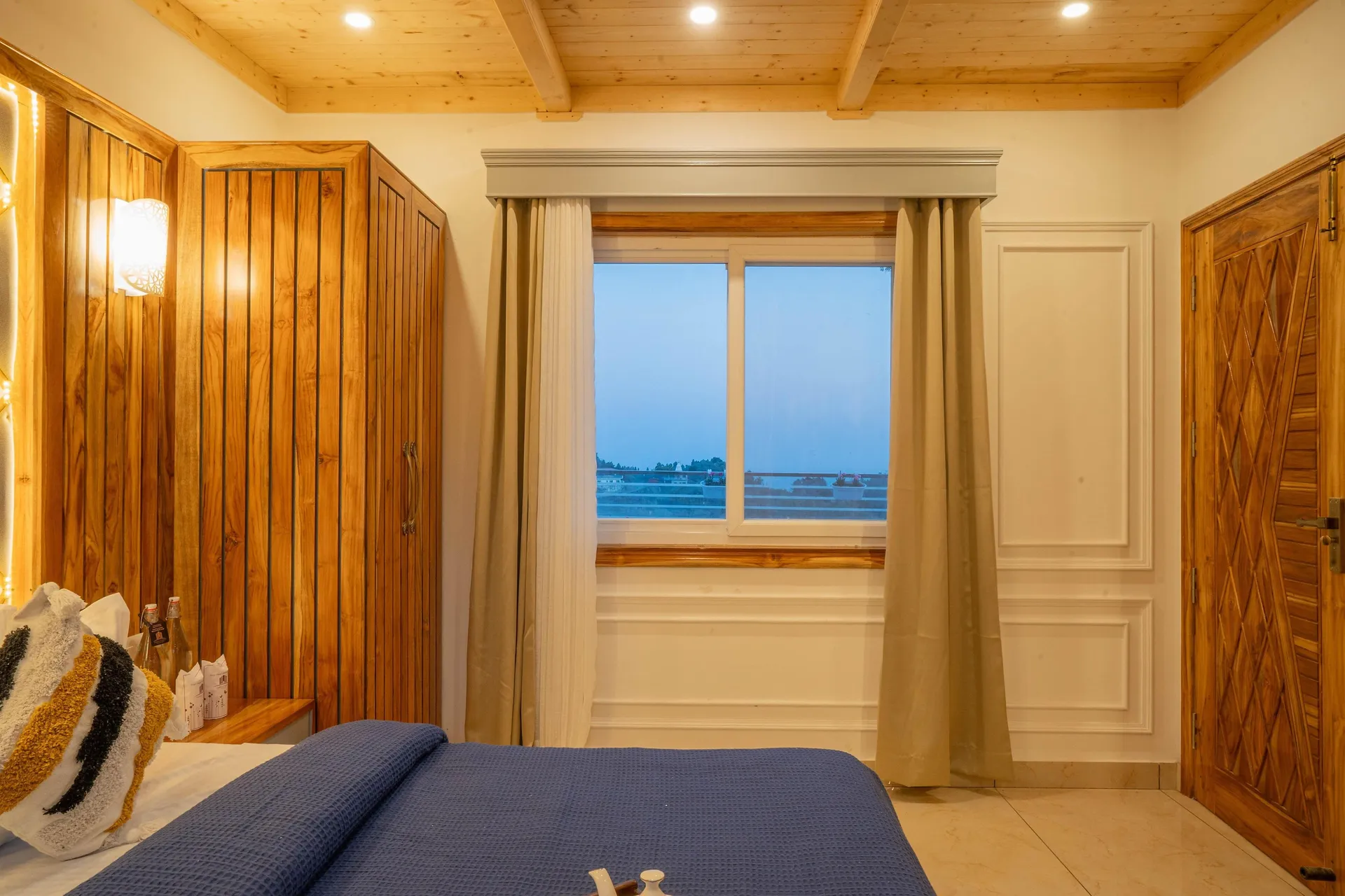 Perfectstayz Paradise Room