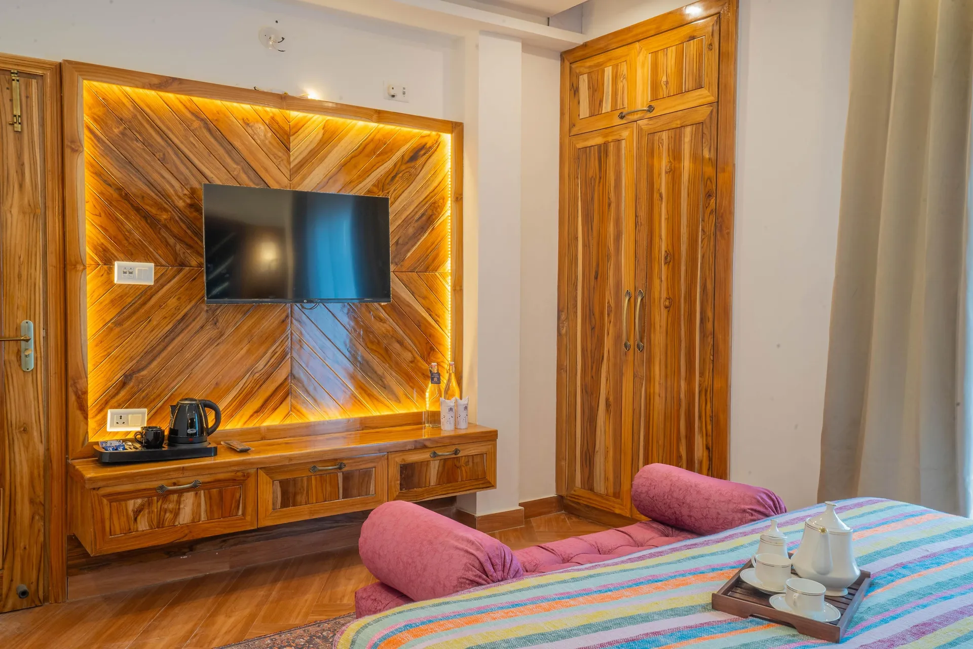 Perfectstayz Paradise Room