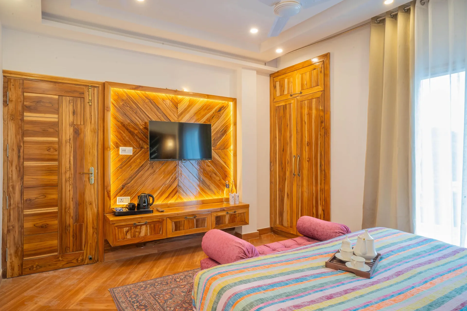 Perfectstayz Paradise Room