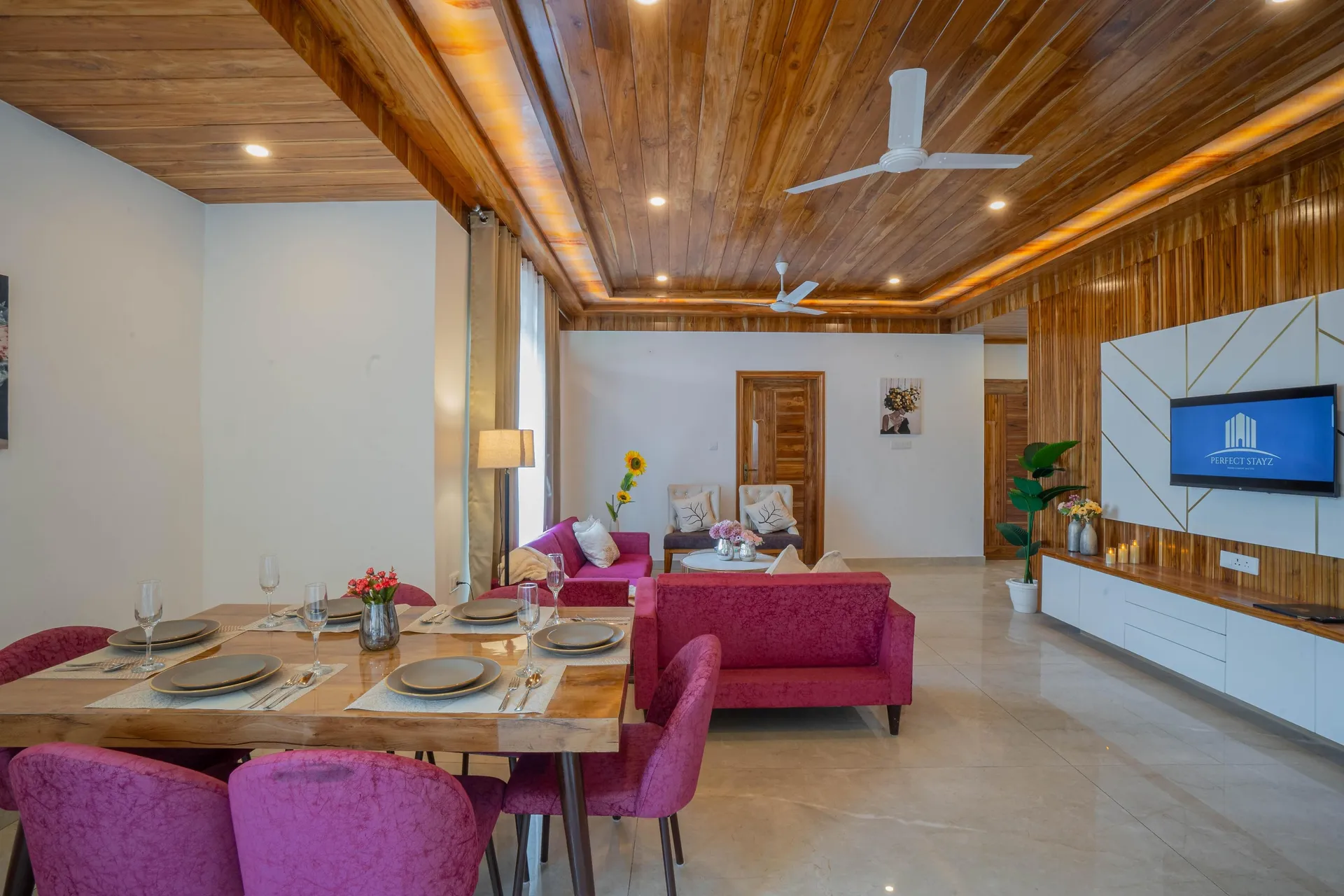 Perfectstayz Paradise Room
