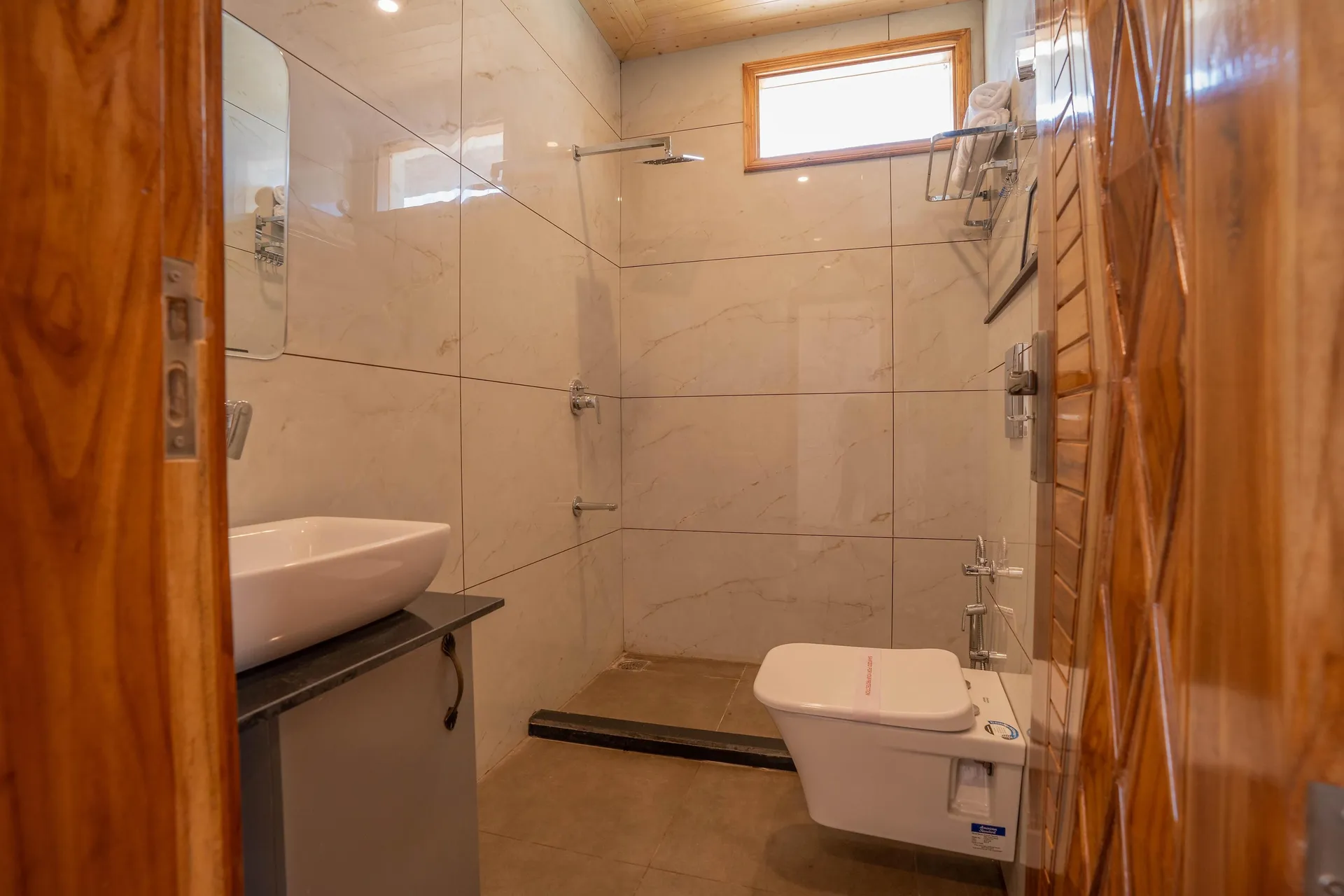 Perfectstayz Paradise Washroom