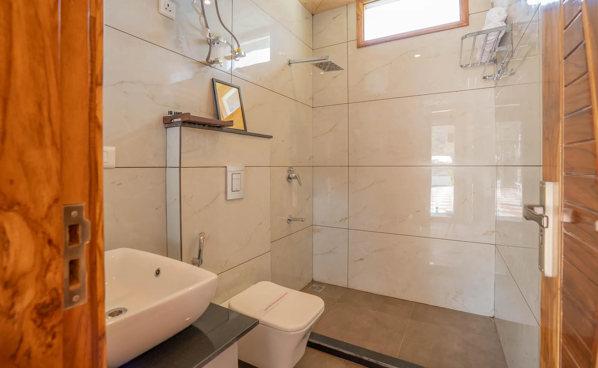 Perfectstayz Paradise Washroom