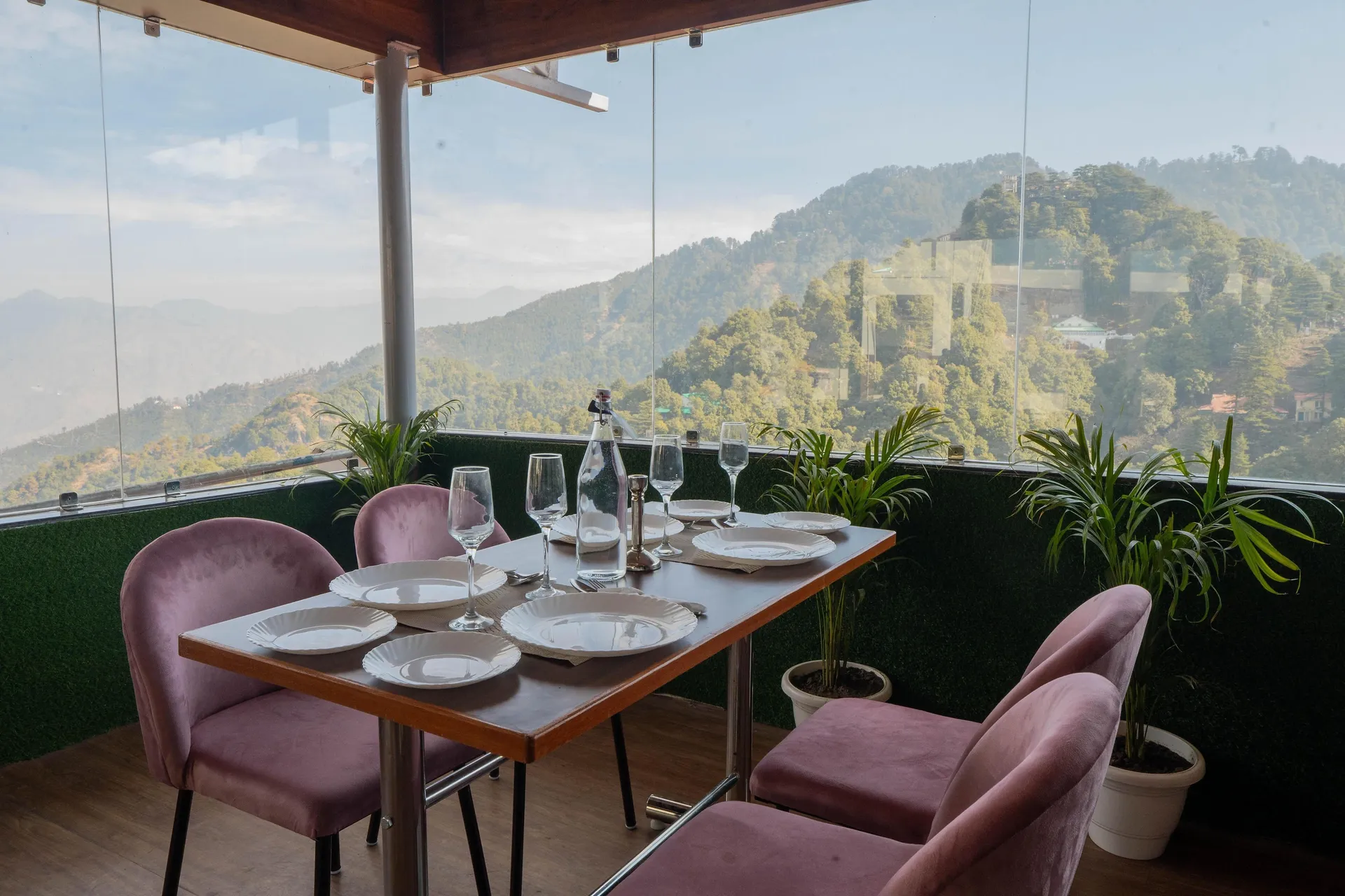 Perfectstayz Premium Mall Road Restaurant