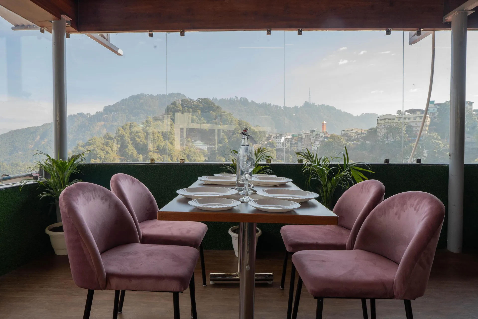 Perfectstayz Premium Mall Road Restaurant