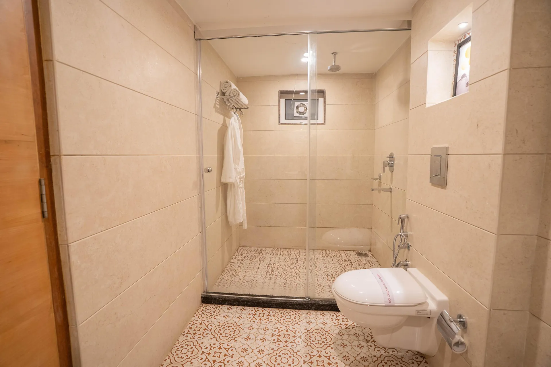 Perfectstayz Premium Mall Road Room