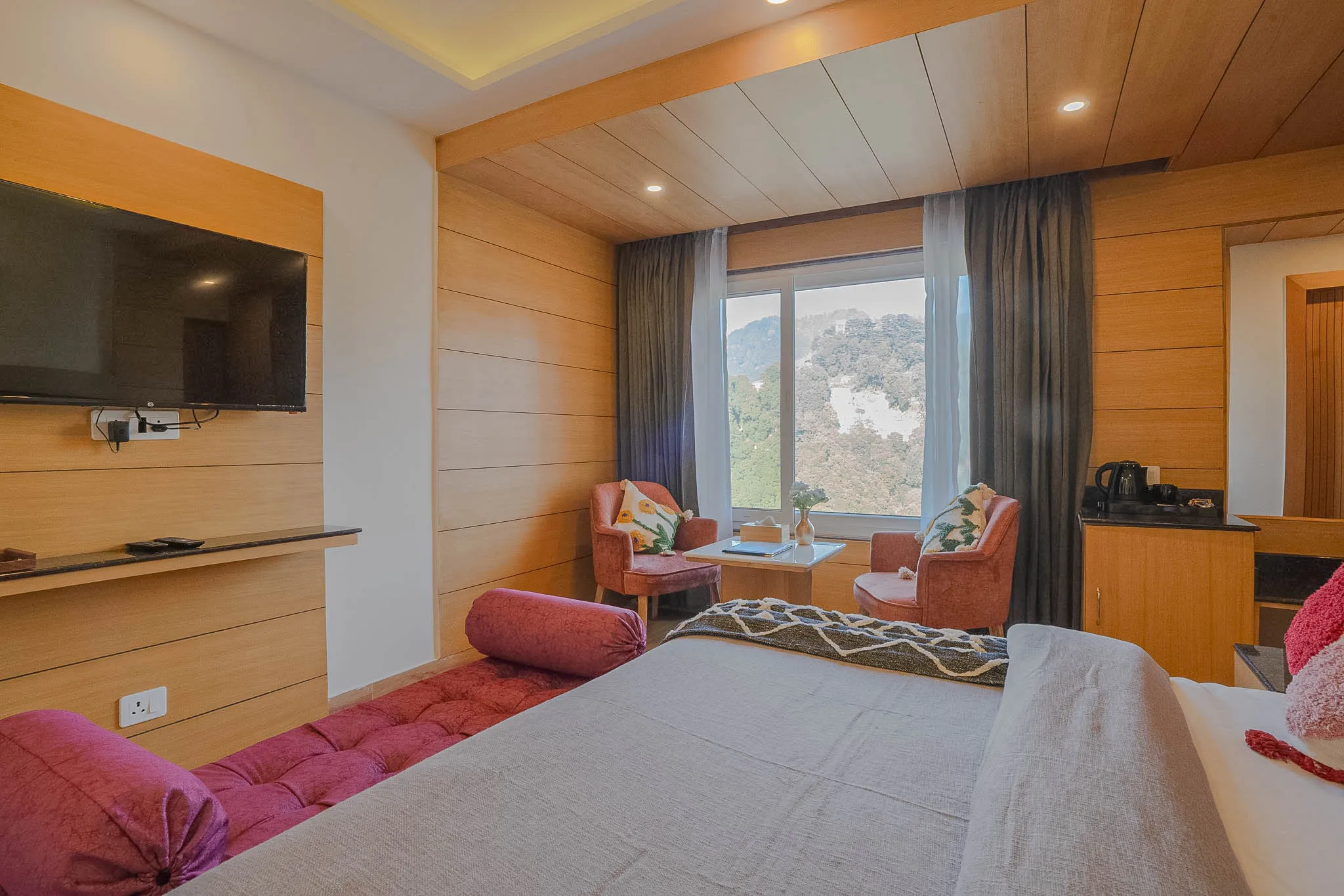 Perfectstayz Premium Mall Road Room
