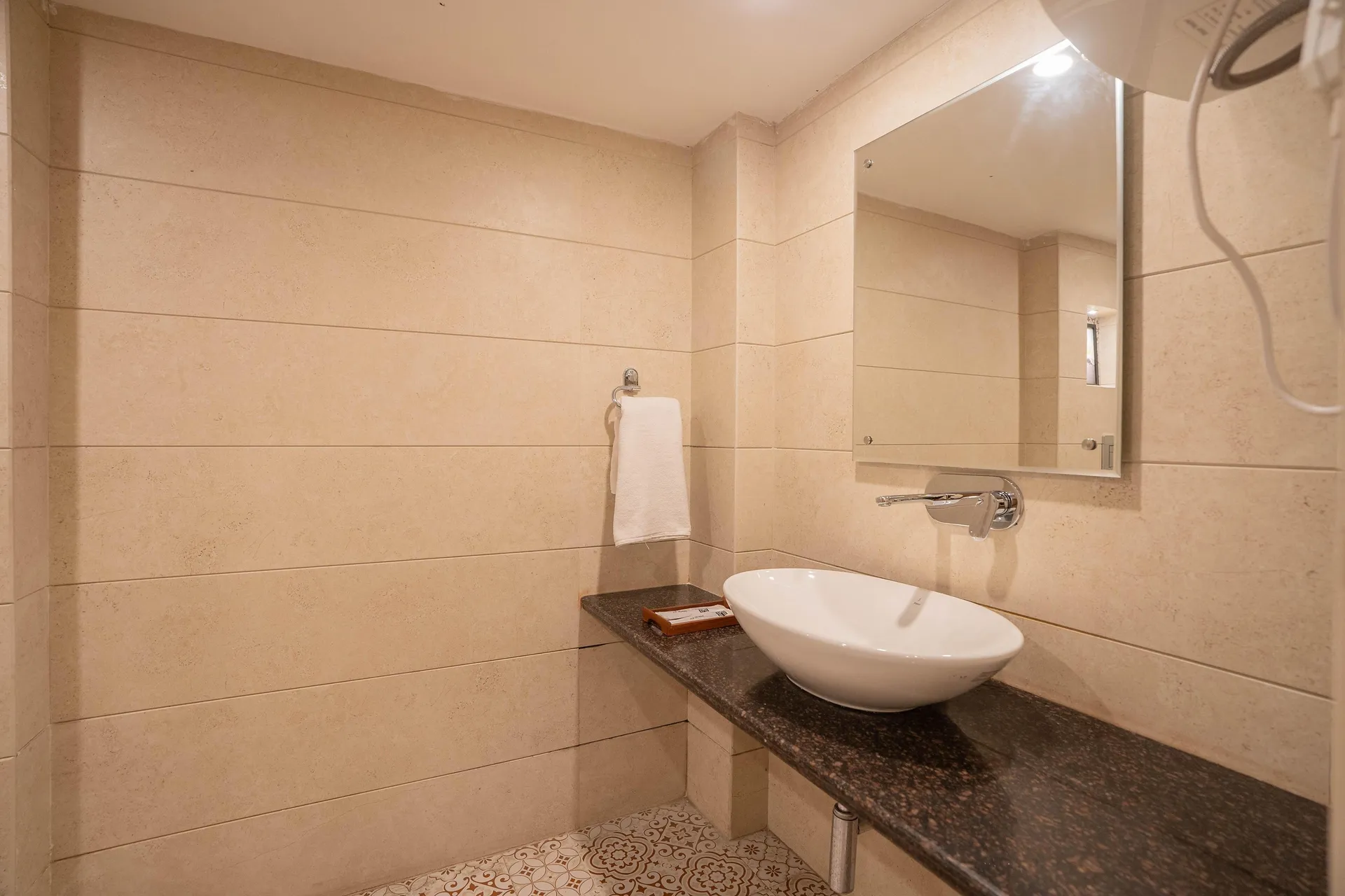 Perfectstayz Premium Mall Road Room