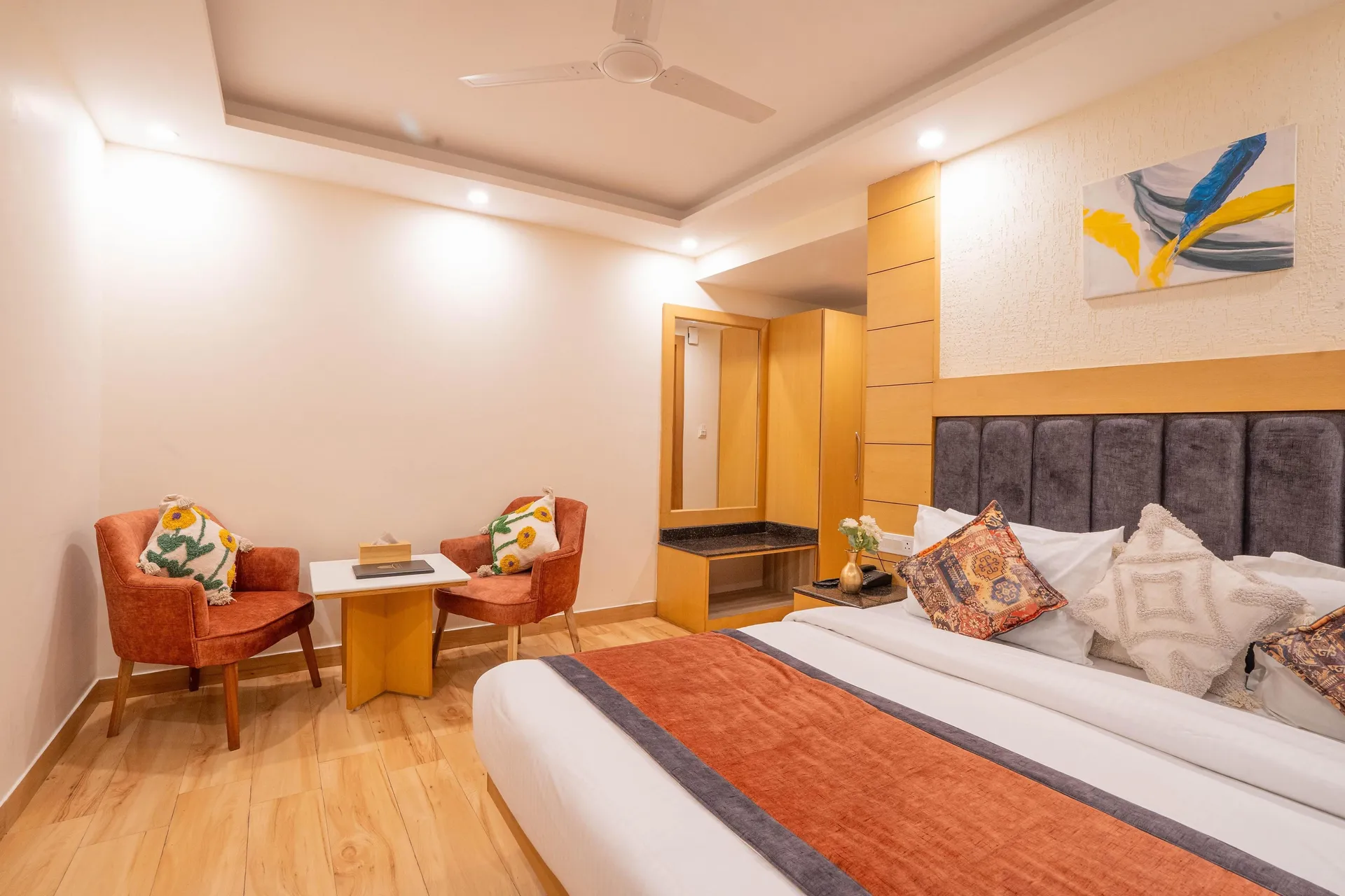 Perfectstayz Premium Mall Road Room