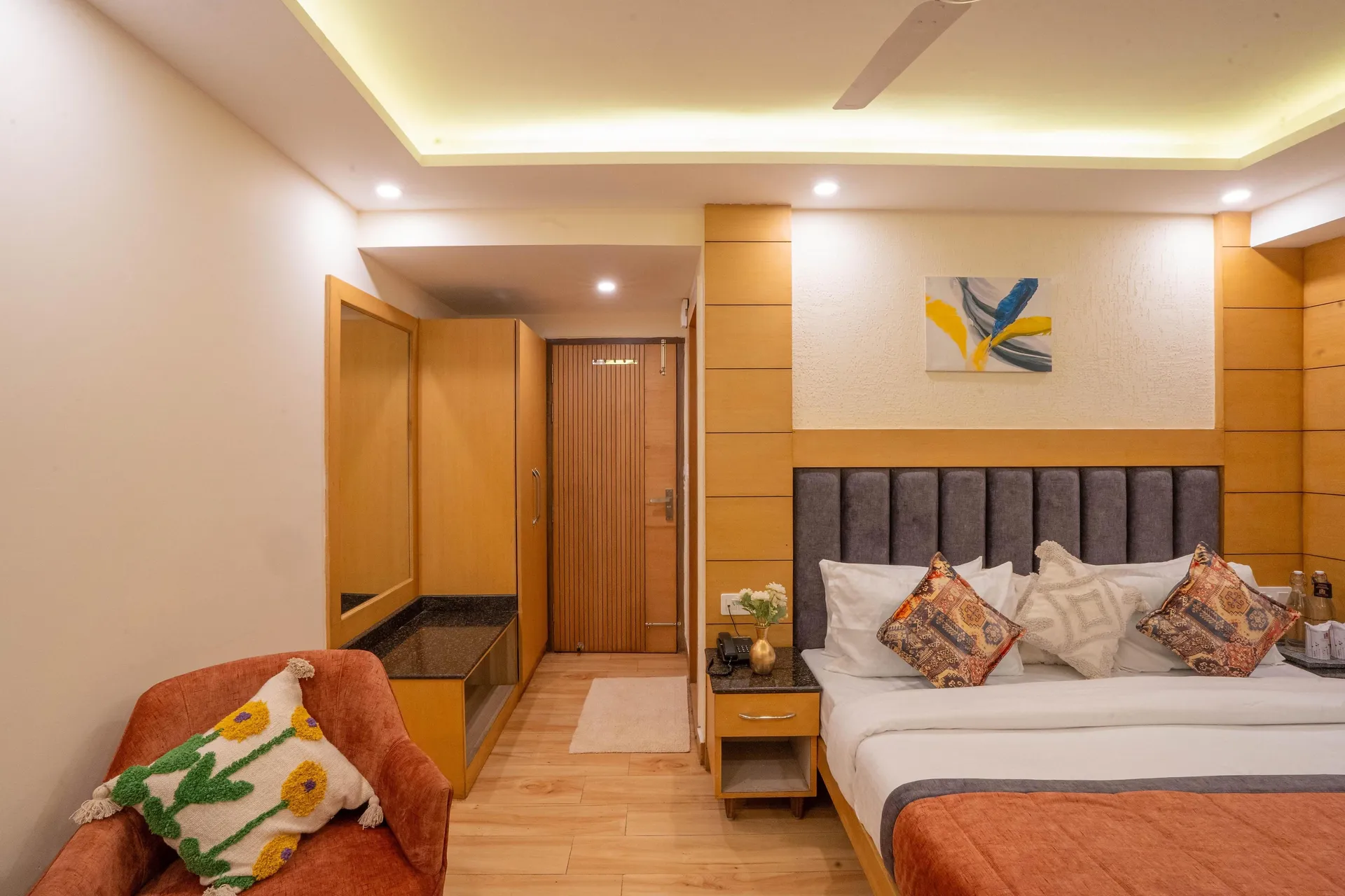 Perfectstayz Premium Mall Road Room