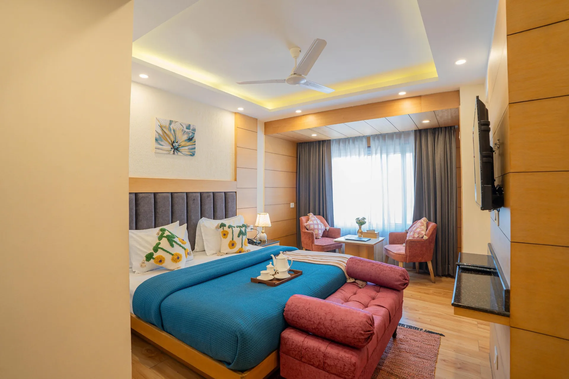 Perfectstayz Premium Mall Road Room