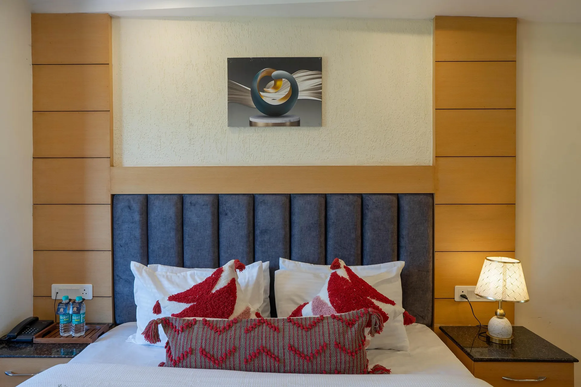 Perfectstayz Premium Mall Road Room