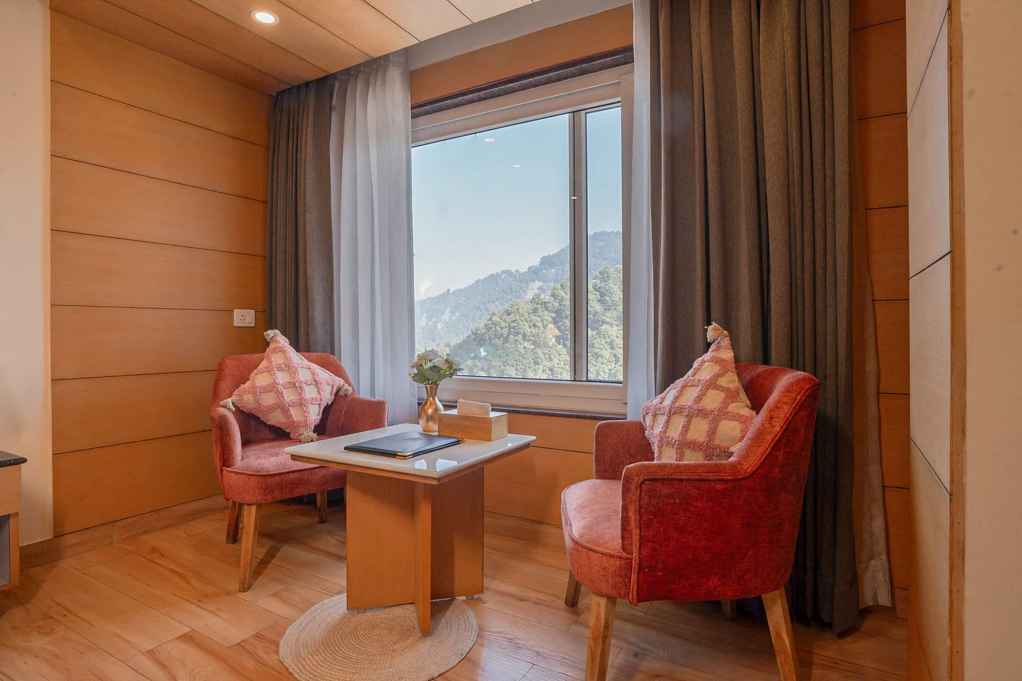 Perfectstayz Premium Mall Road Room