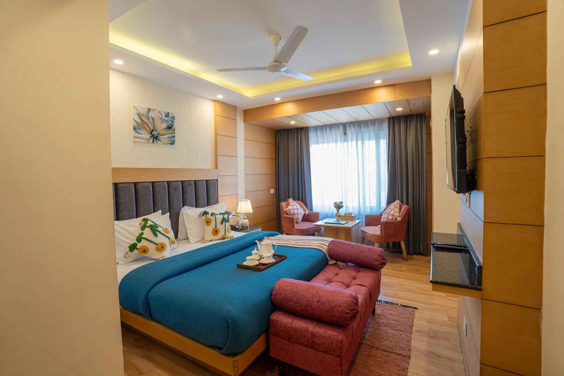 Perfectstayz Premium Mall Road Room