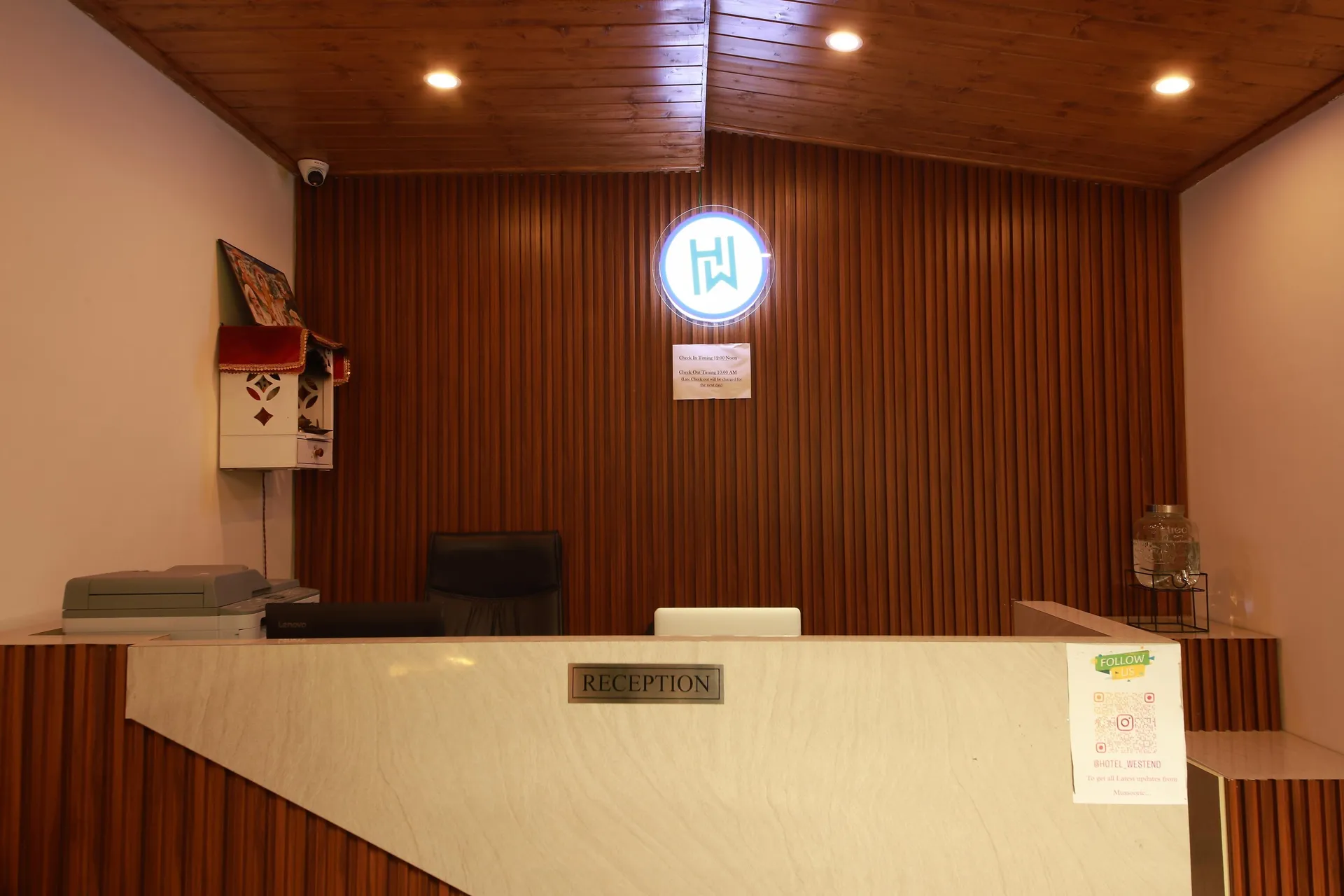 Perfectstayz Premium Westend @ Mall Road Reception