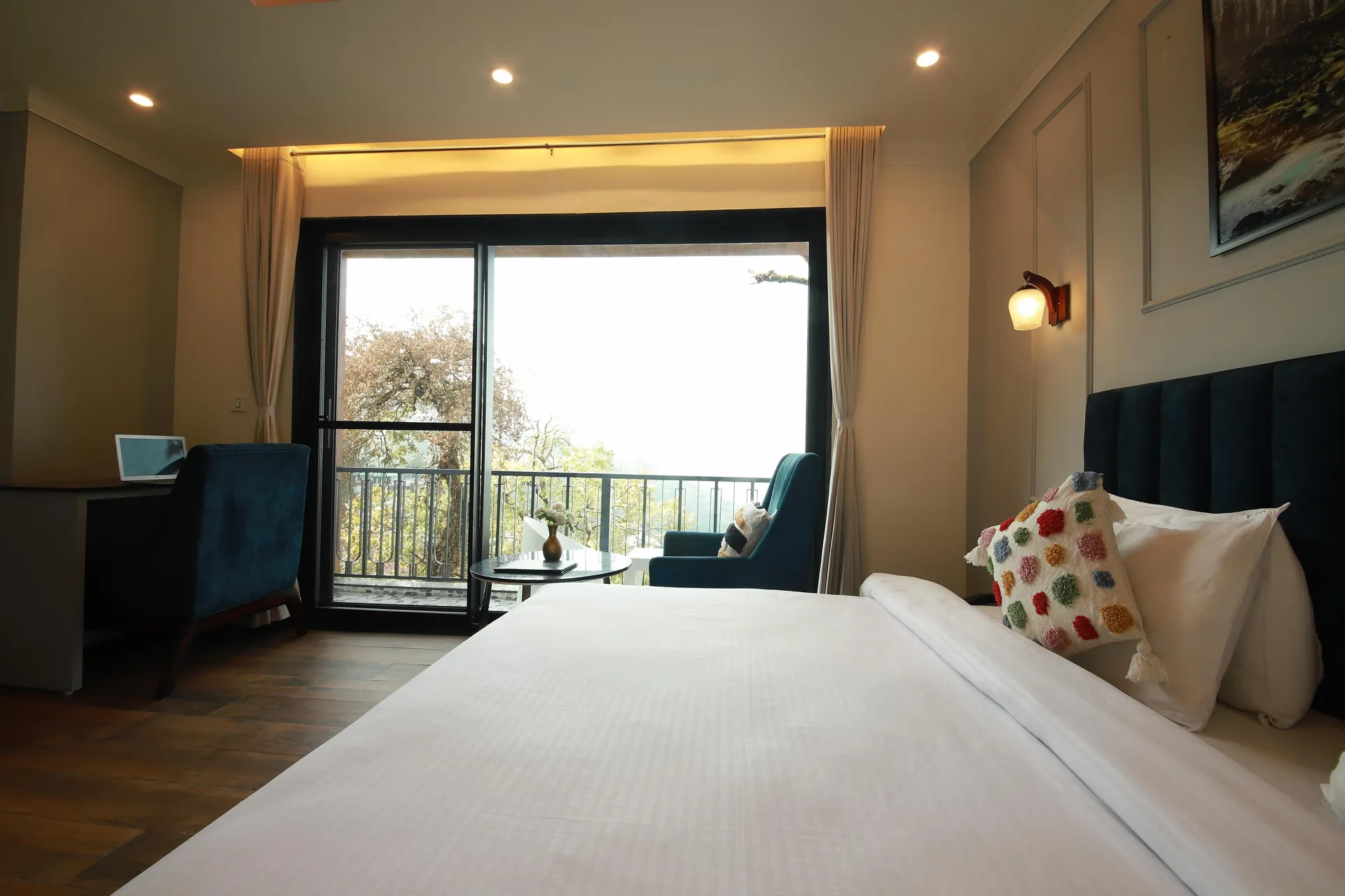Perfectstayz Premium Westend @ Mall Road Room