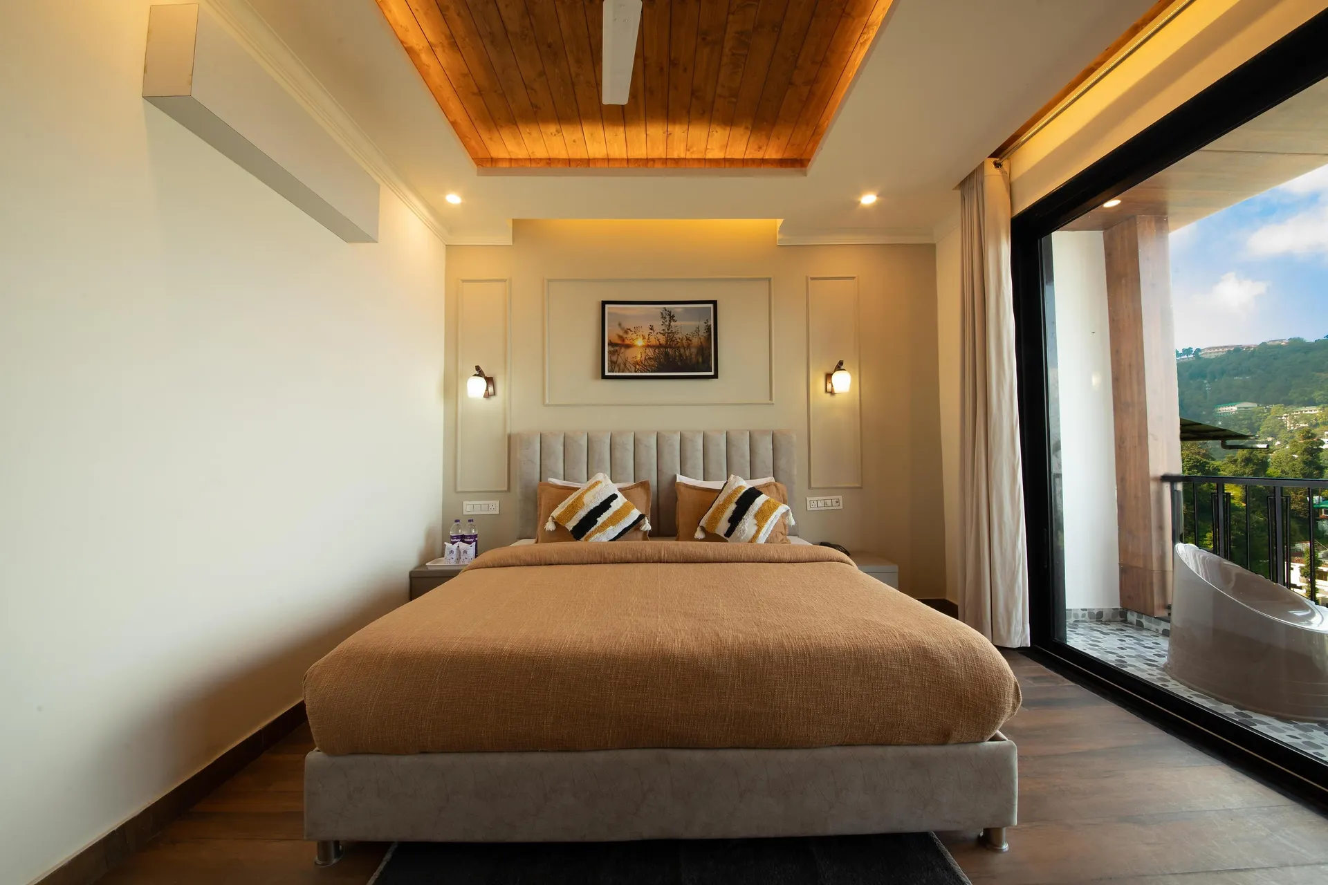 Perfectstayz Premium Westend @ Mall Road Room