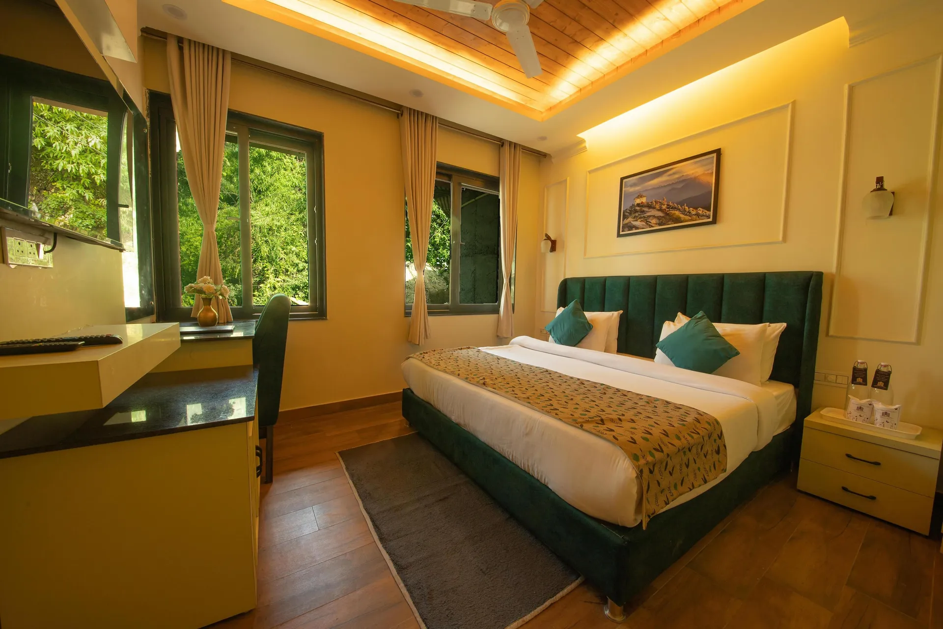 Perfectstayz Premium Westend @ Mall Road Room