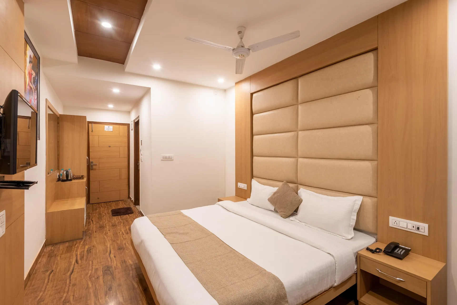 Shining hills by Lawrence Hotels Room