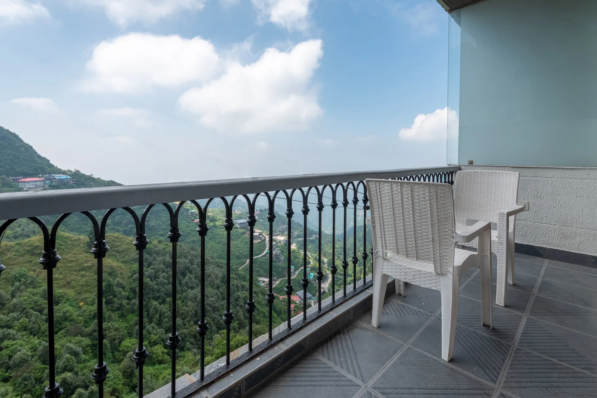 Shining hills by Lawrence Hotels Room