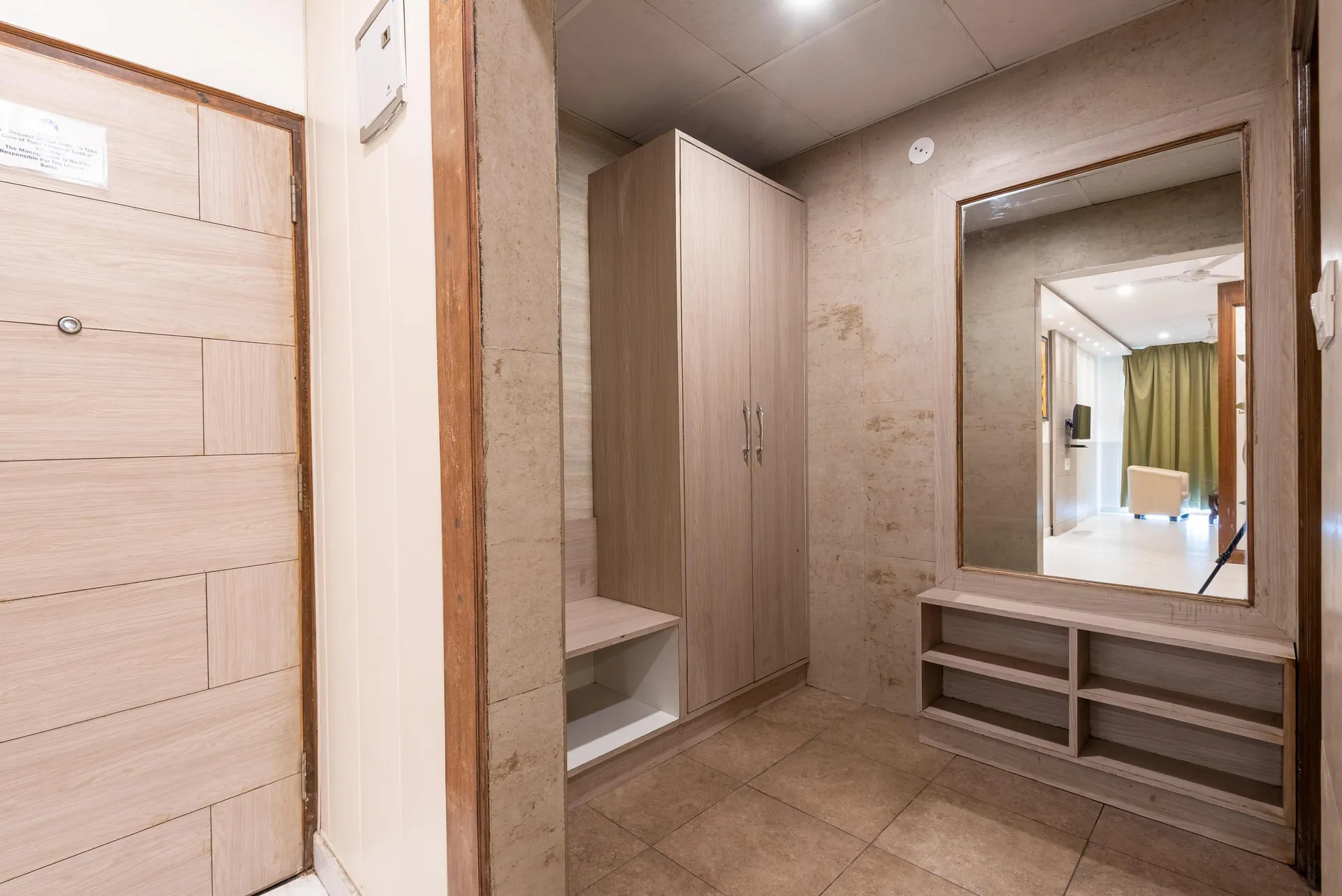 Shining hills by Lawrence Hotels Room