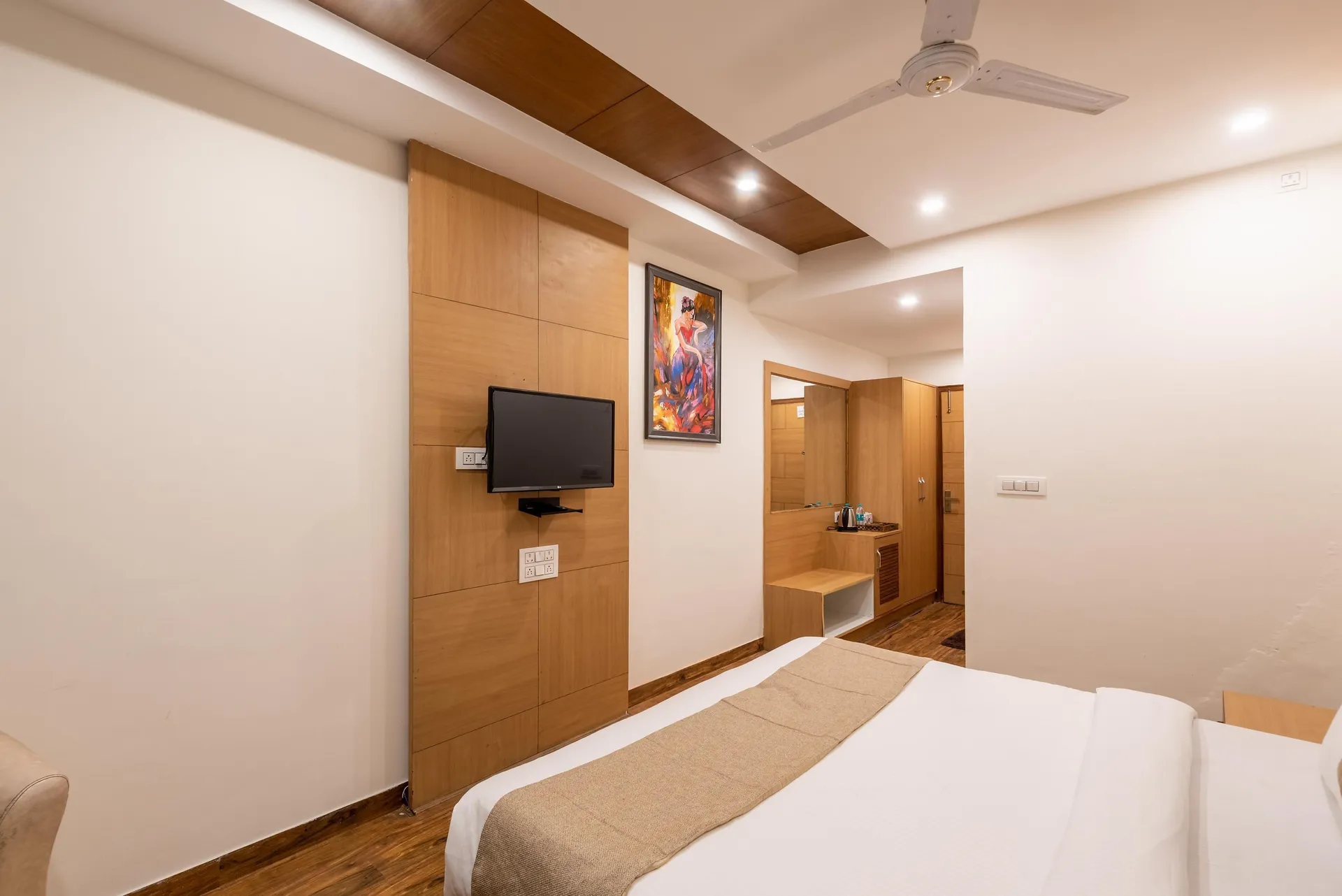 Shining hills by Lawrence Hotels Room