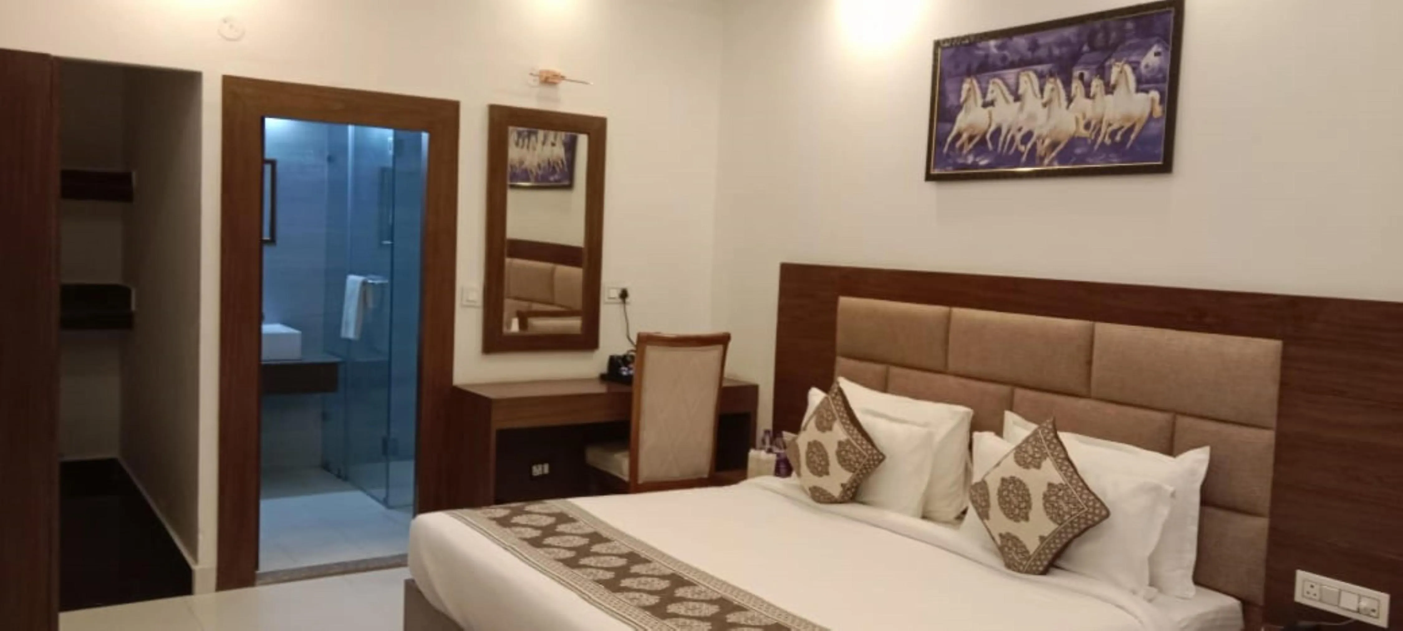 Shivalik Hills Mussoorie Room