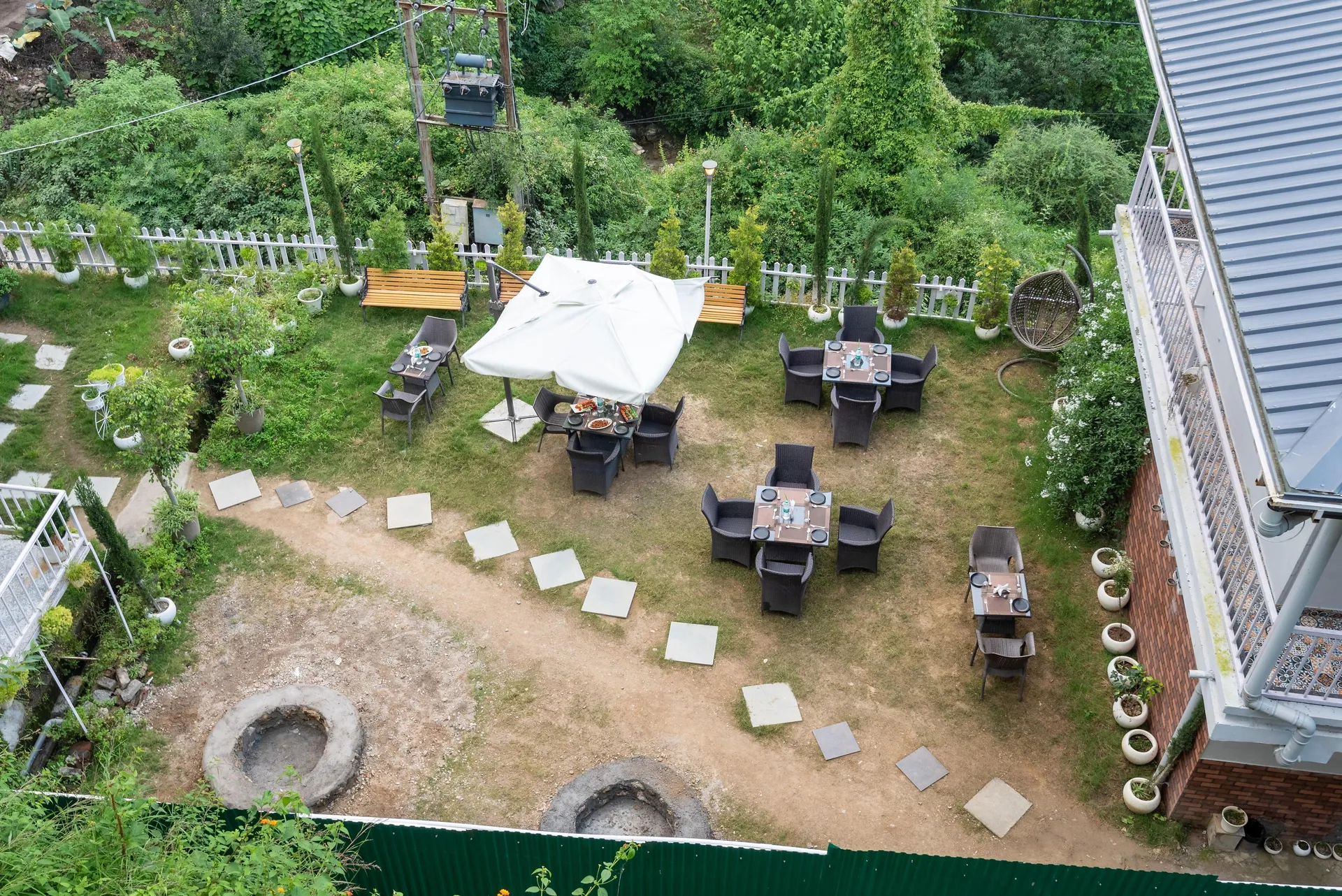 SL Manor Resort by Lawrence Hotels Outdoors