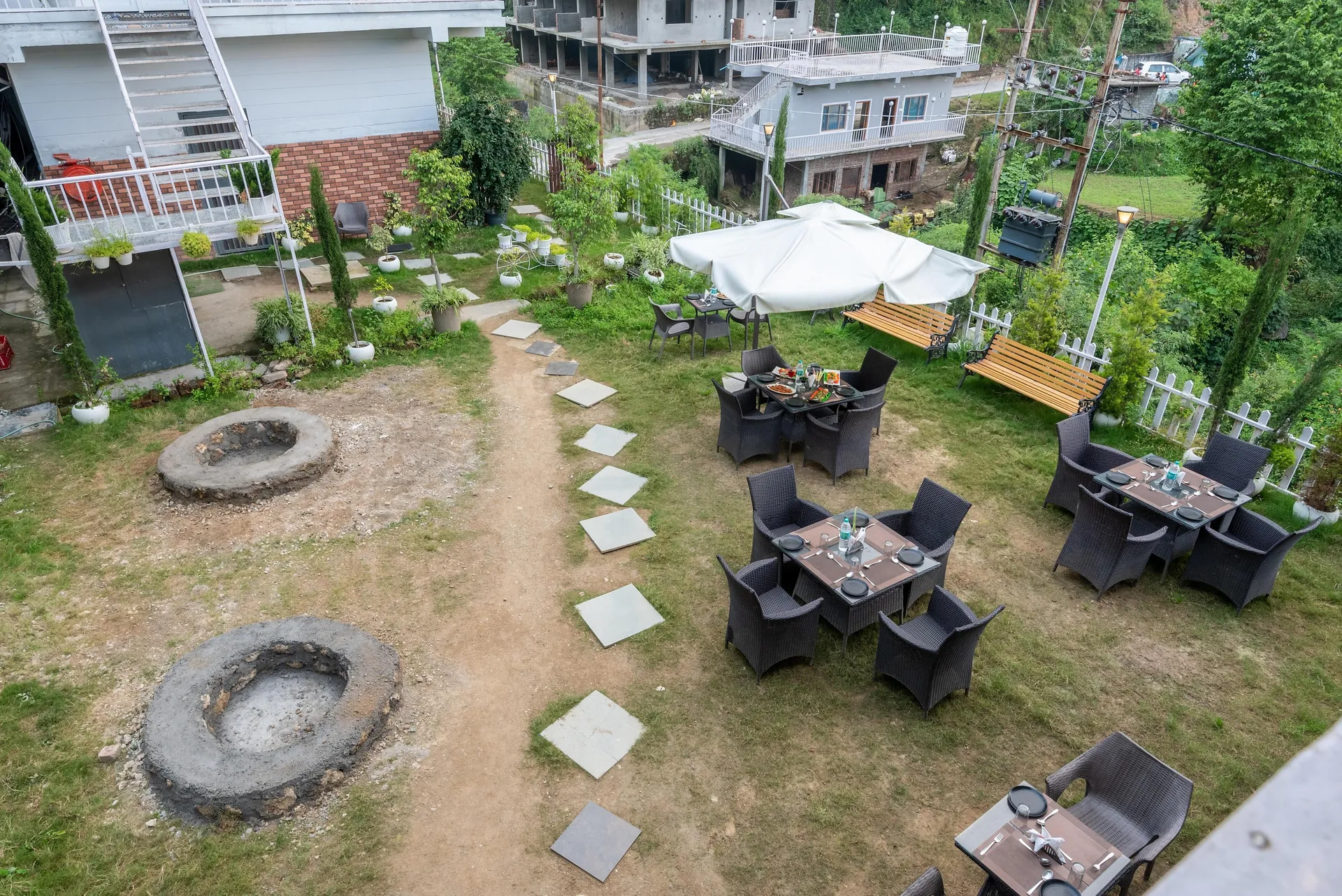 SL Manor Resort by Lawrence Hotels Outdoors