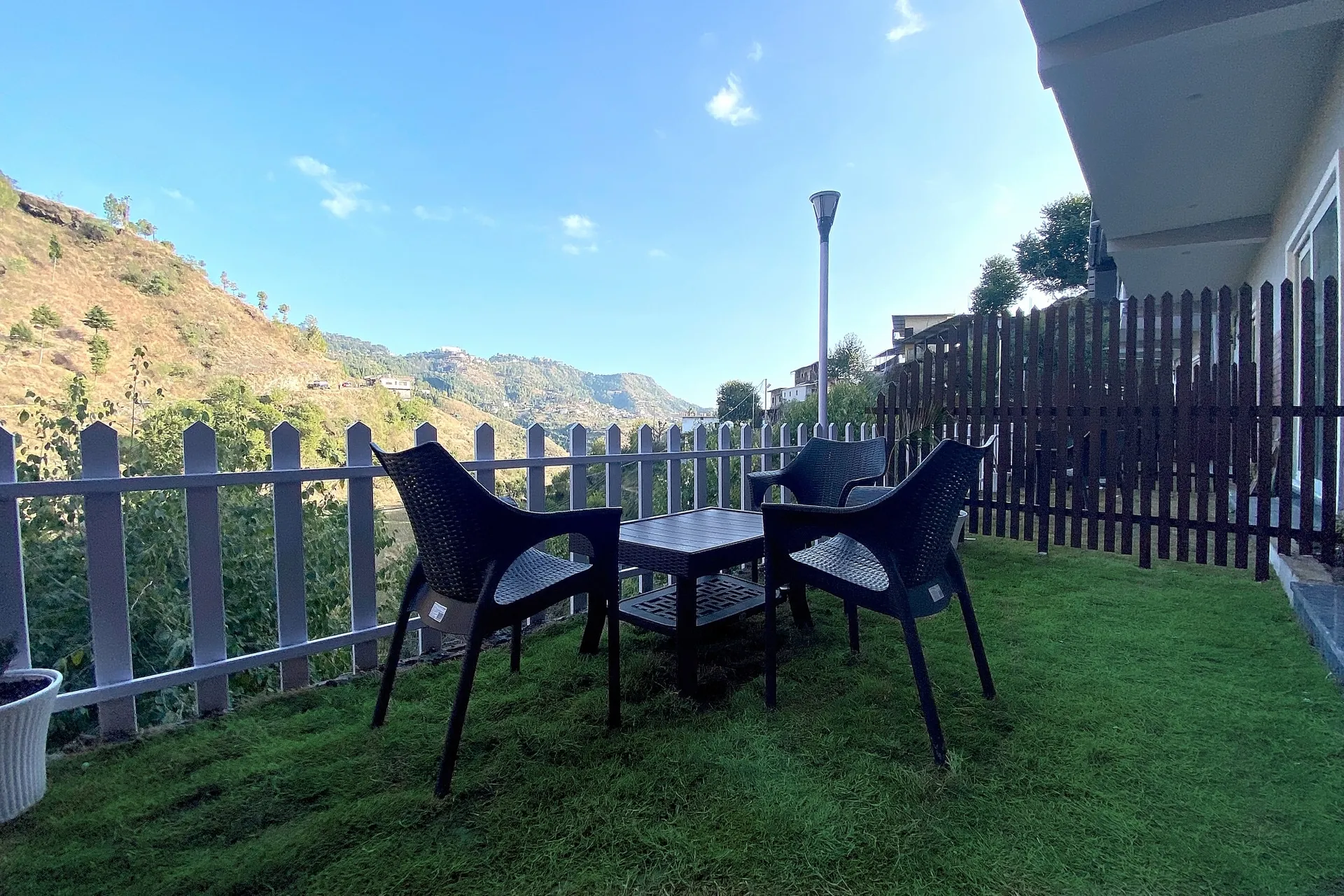 SL Manor Resort by Lawrence Hotels Room