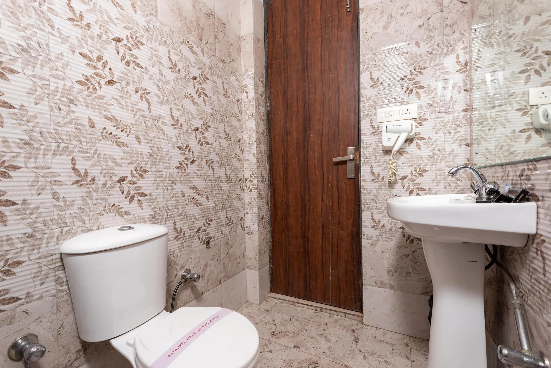 SL Manor Resort by Lawrence Hotels Room