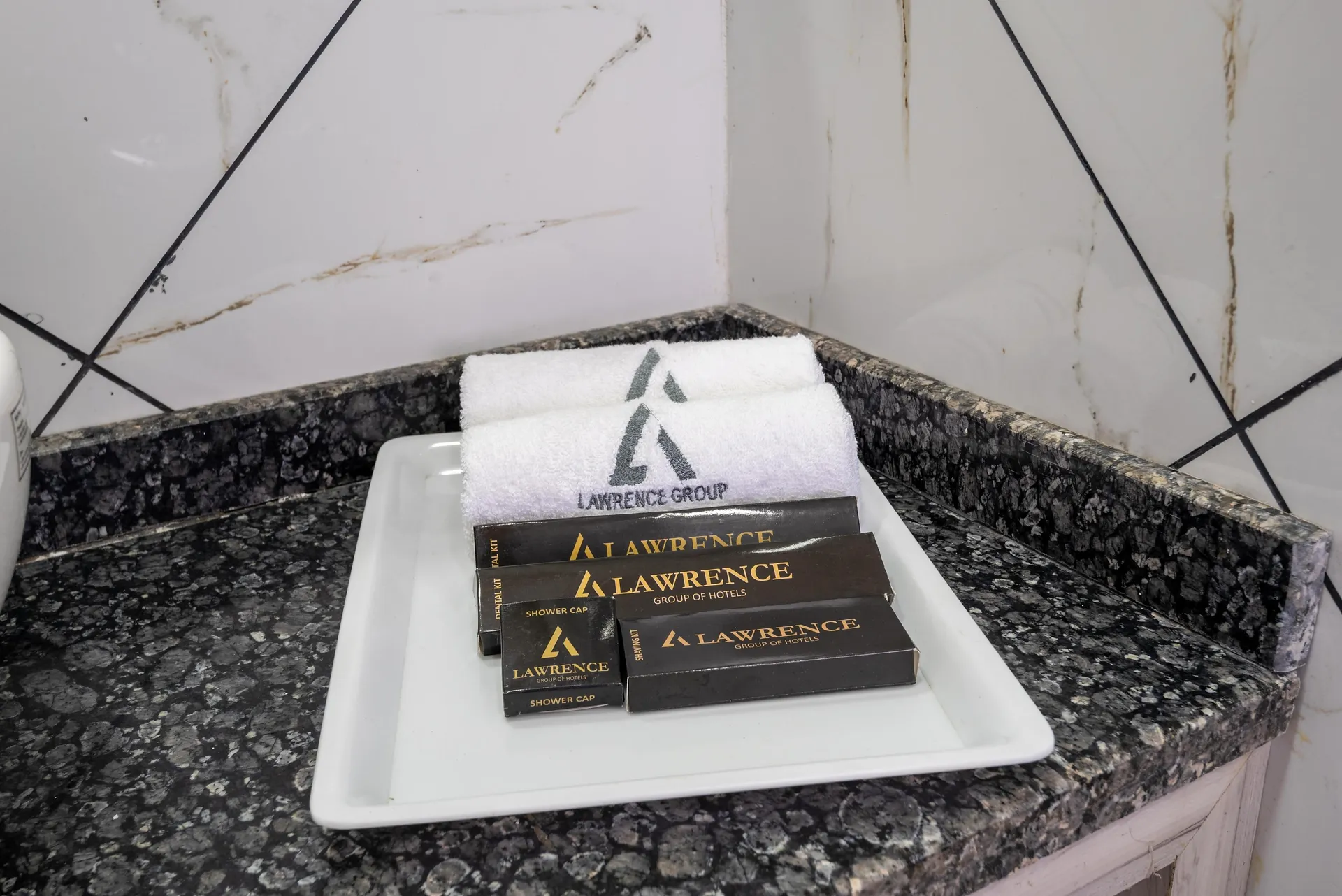 SL Manor Resort by Lawrence Hotels Room