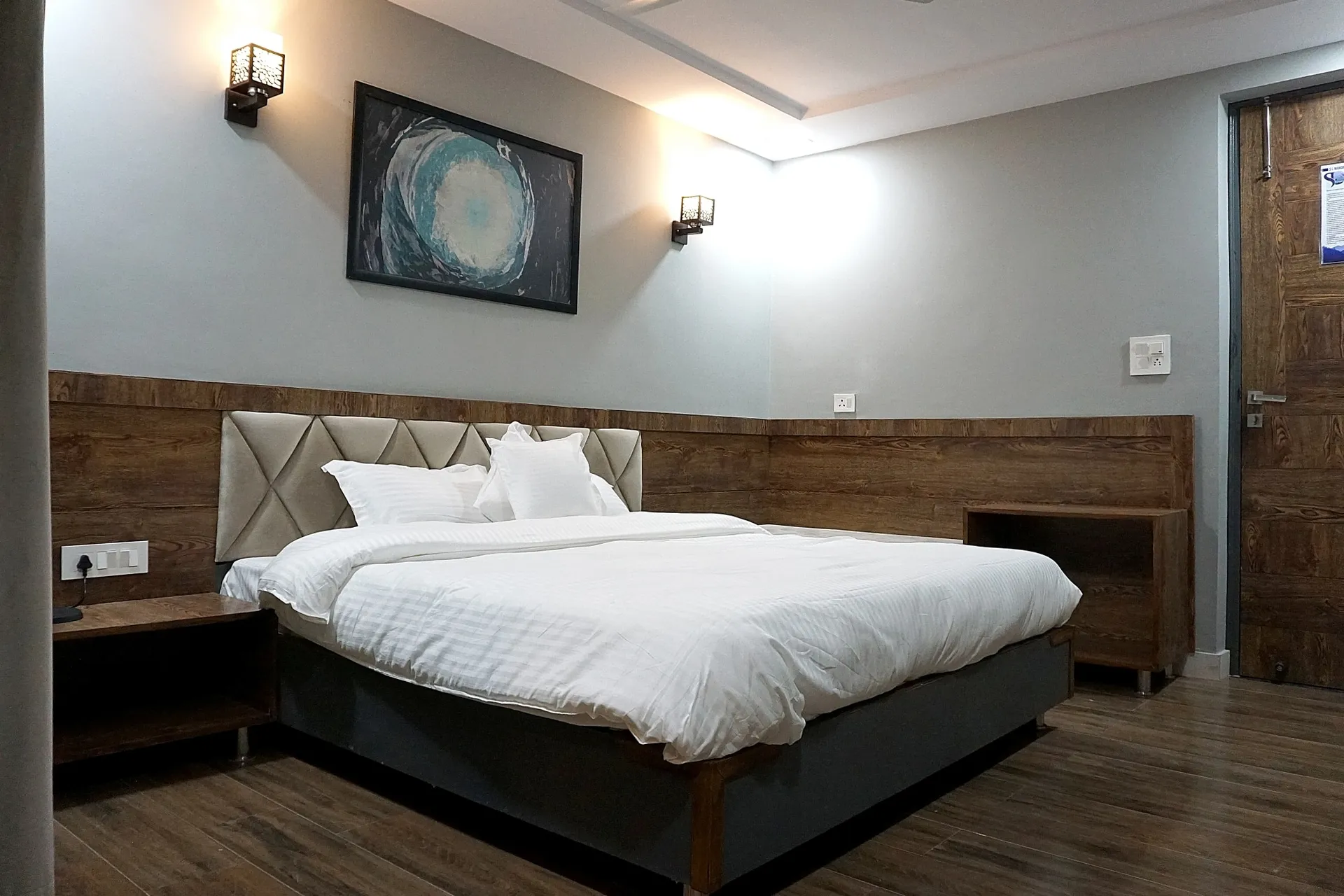 SL Manor Resort by Lawrence Hotels Room